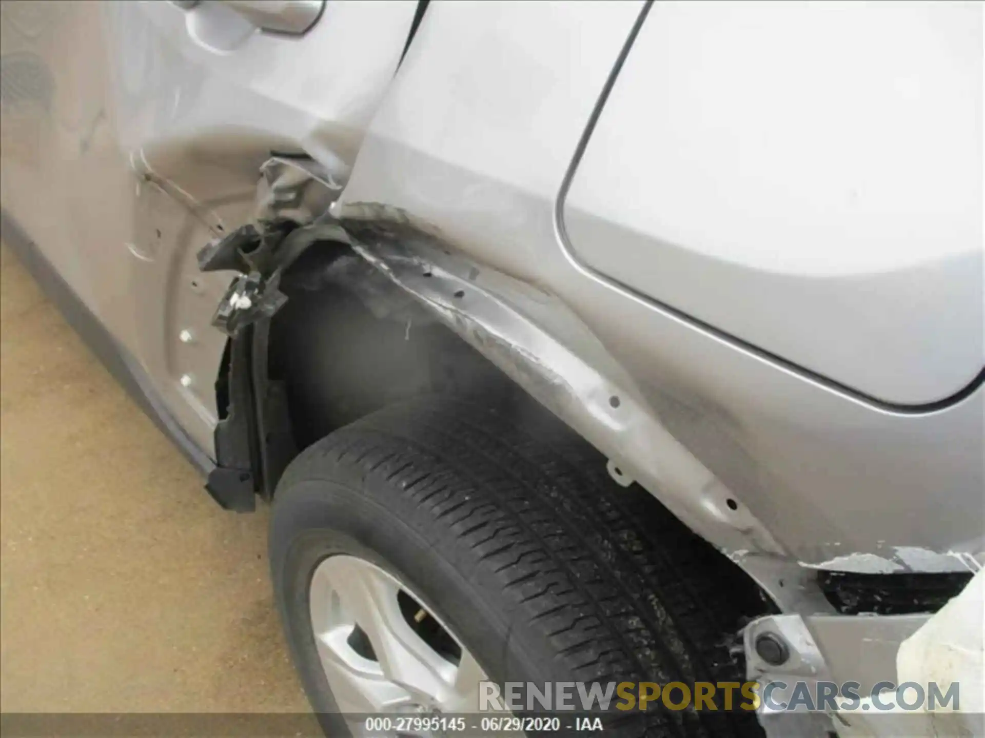 10 Photograph of a damaged car 2T3W1RFV1LC045710 TOYOTA RAV4 2020