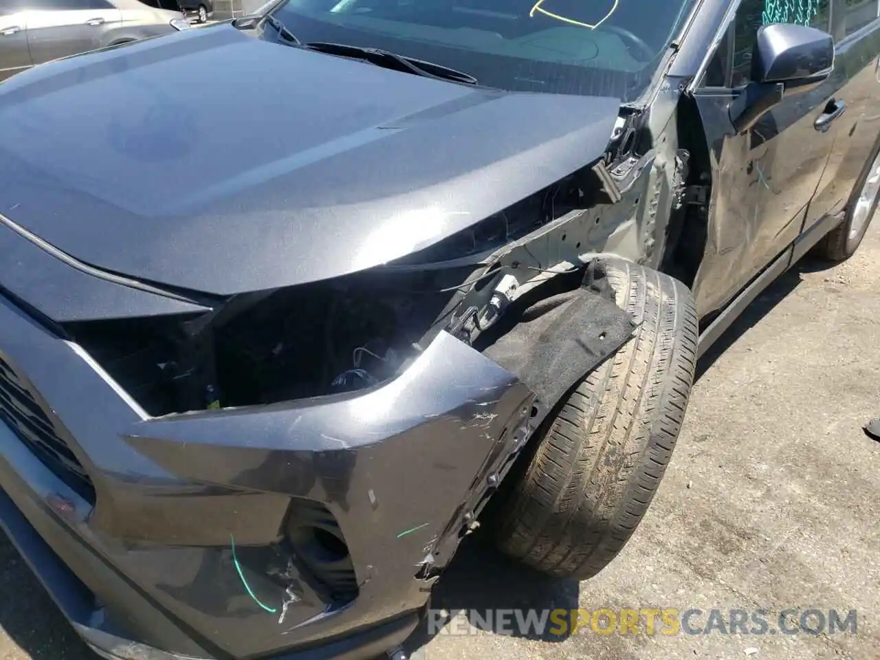 9 Photograph of a damaged car 2T3W1RFV1LC052348 TOYOTA RAV4 2020