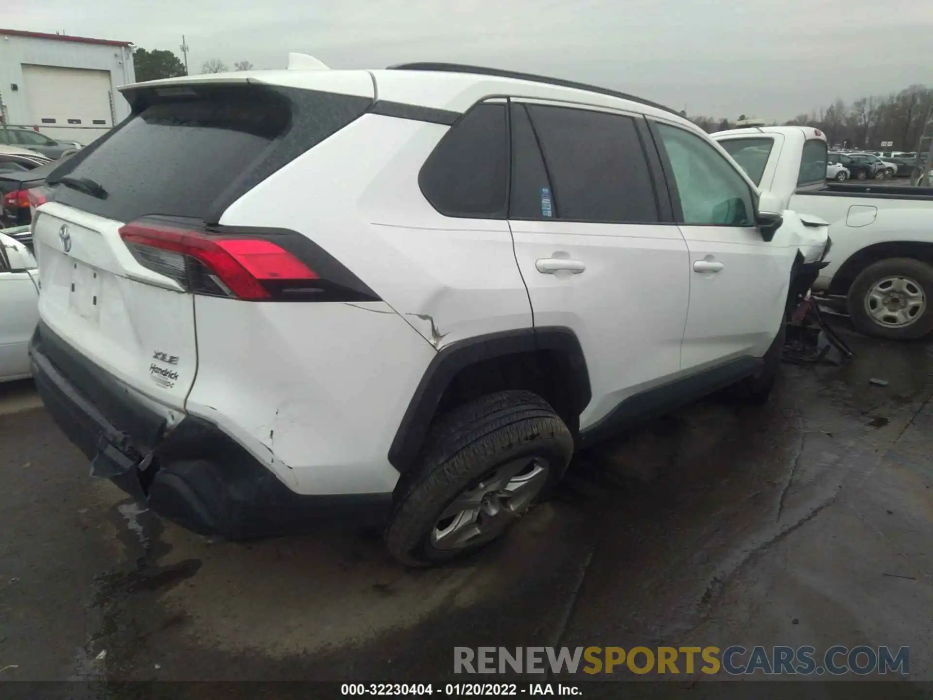 4 Photograph of a damaged car 2T3W1RFV1LC052401 TOYOTA RAV4 2020