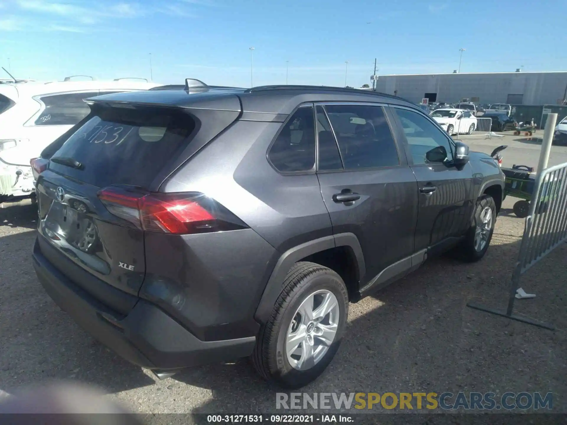 4 Photograph of a damaged car 2T3W1RFV1LC052883 TOYOTA RAV4 2020