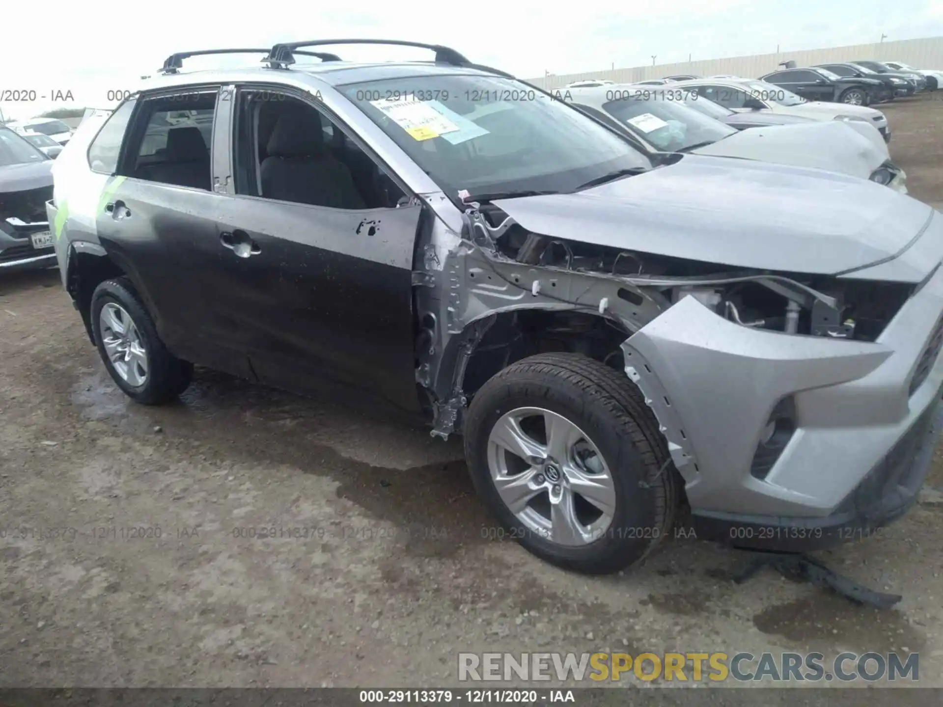 6 Photograph of a damaged car 2T3W1RFV1LC052902 TOYOTA RAV4 2020