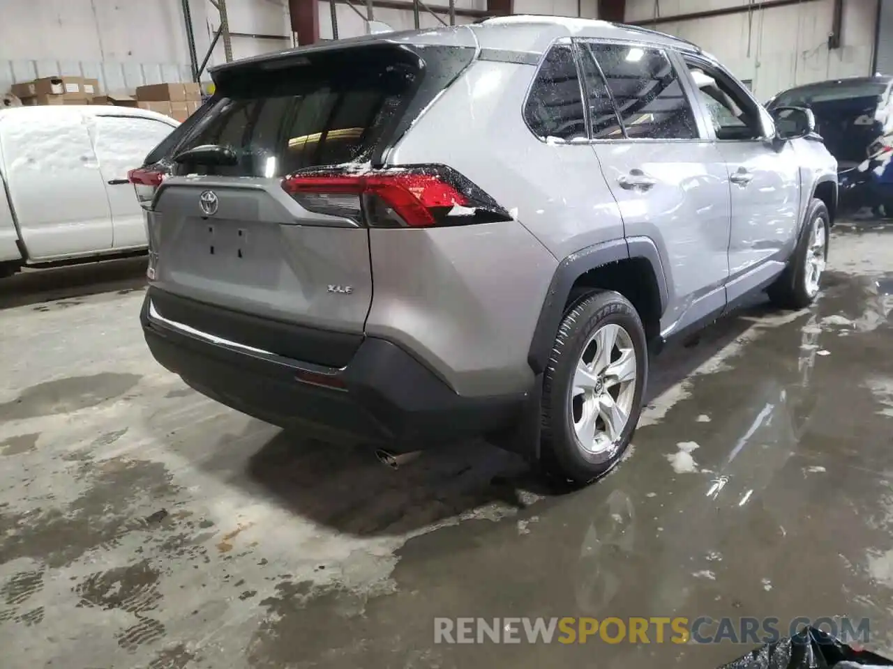 4 Photograph of a damaged car 2T3W1RFV1LC053886 TOYOTA RAV4 2020