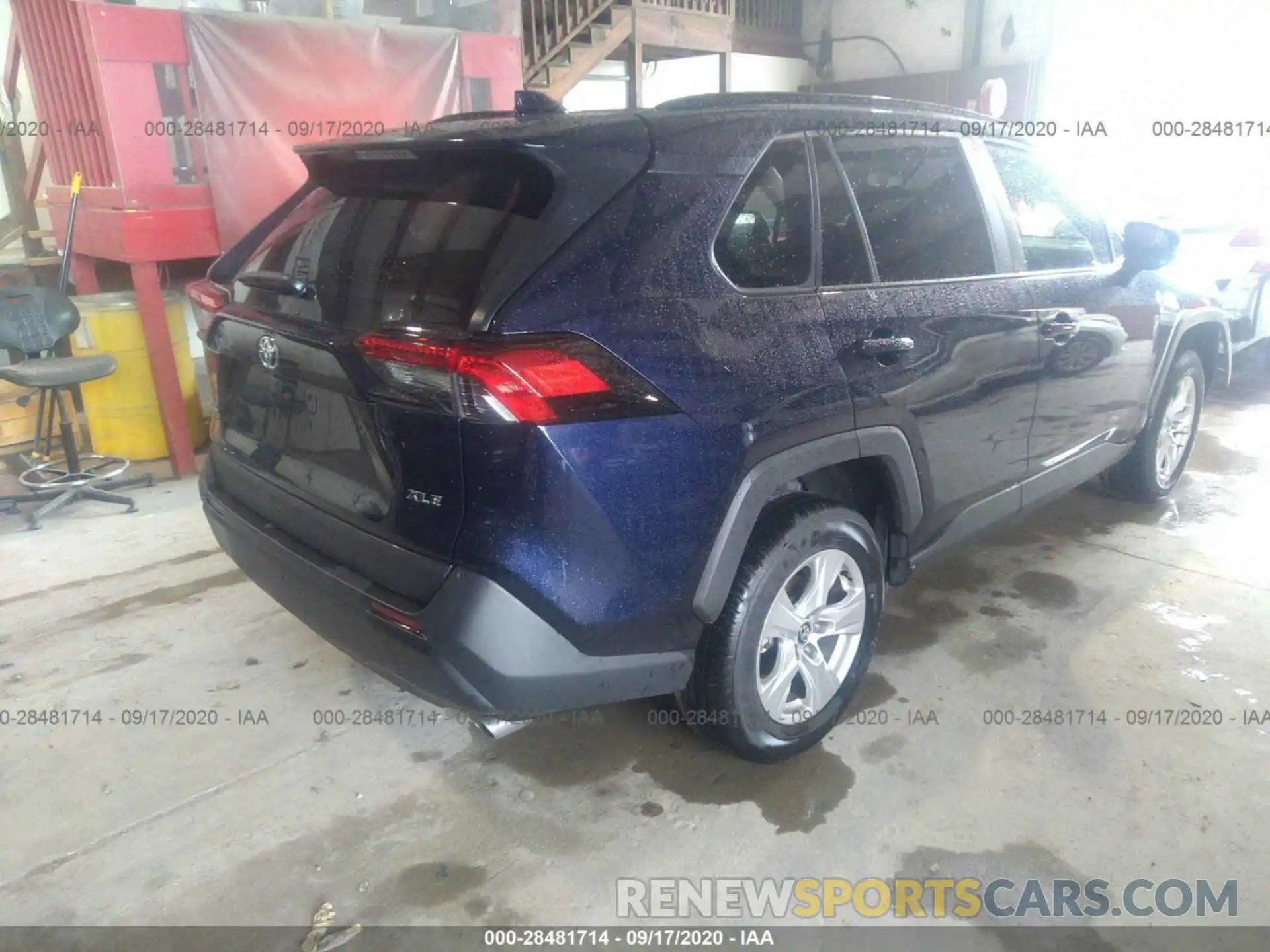 4 Фотография поврежденного автомобиля 2T3W1RFV1LC054004 TOYOTA RAV4 2020