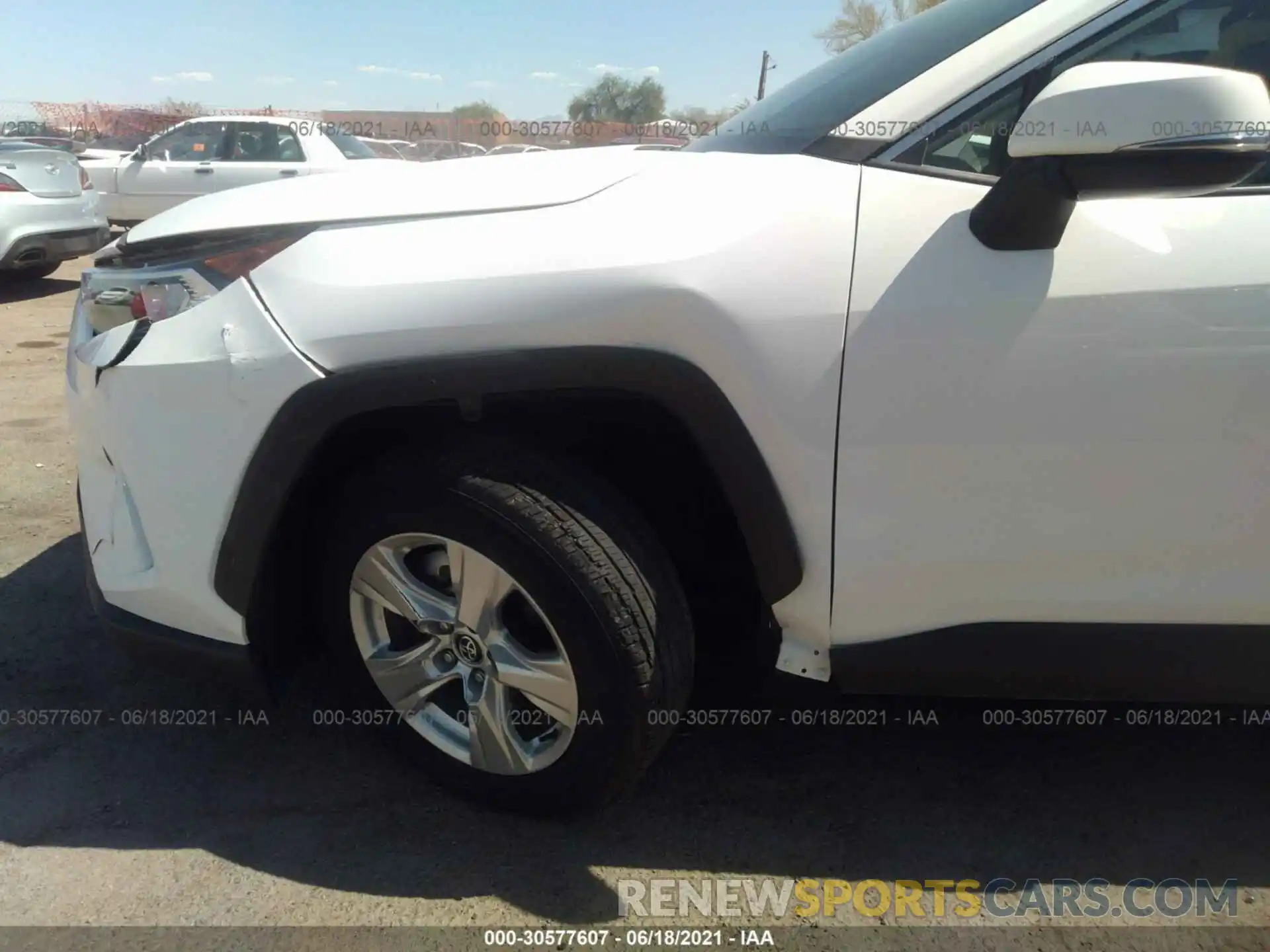 6 Photograph of a damaged car 2T3W1RFV1LC055251 TOYOTA RAV4 2020