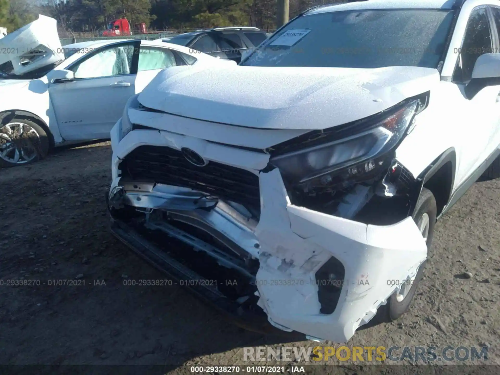 6 Фотография поврежденного автомобиля 2T3W1RFV1LC055749 TOYOTA RAV4 2020