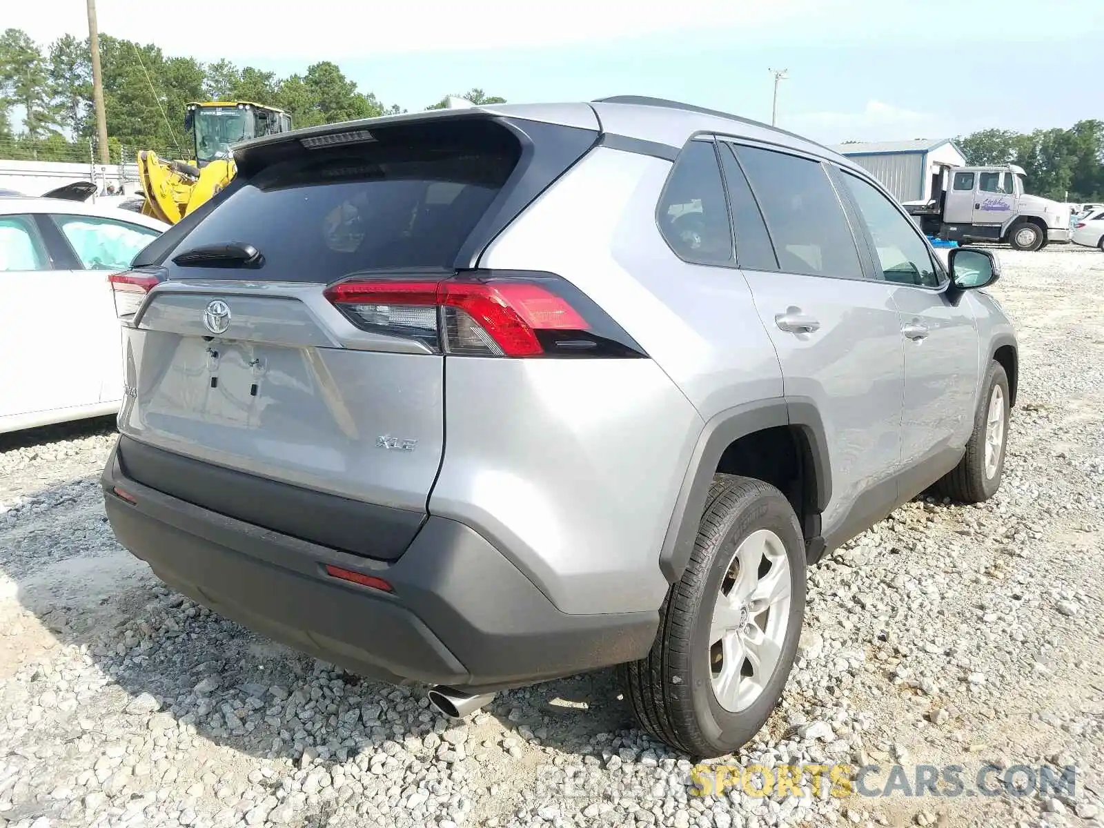 4 Photograph of a damaged car 2T3W1RFV1LC058375 TOYOTA RAV4 2020