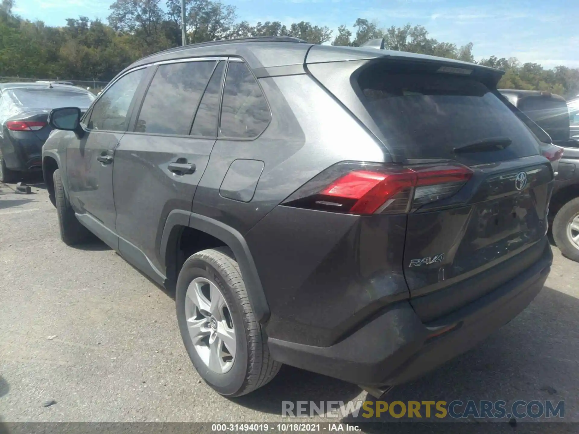 3 Photograph of a damaged car 2T3W1RFV1LC059512 TOYOTA RAV4 2020