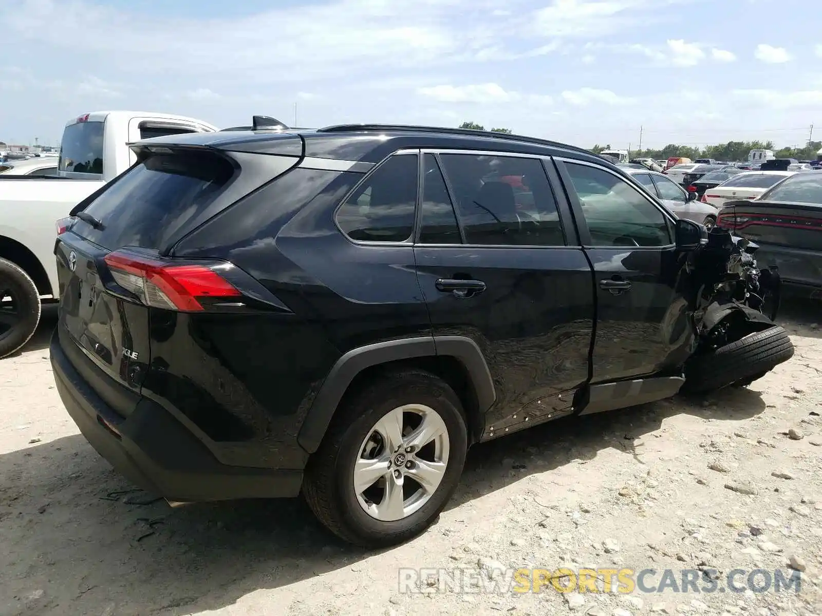 4 Photograph of a damaged car 2T3W1RFV1LC062894 TOYOTA RAV4 2020