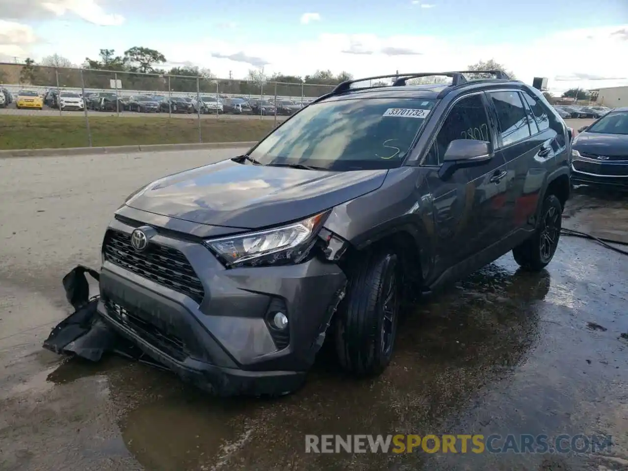 2 Photograph of a damaged car 2T3W1RFV1LC070591 TOYOTA RAV4 2020