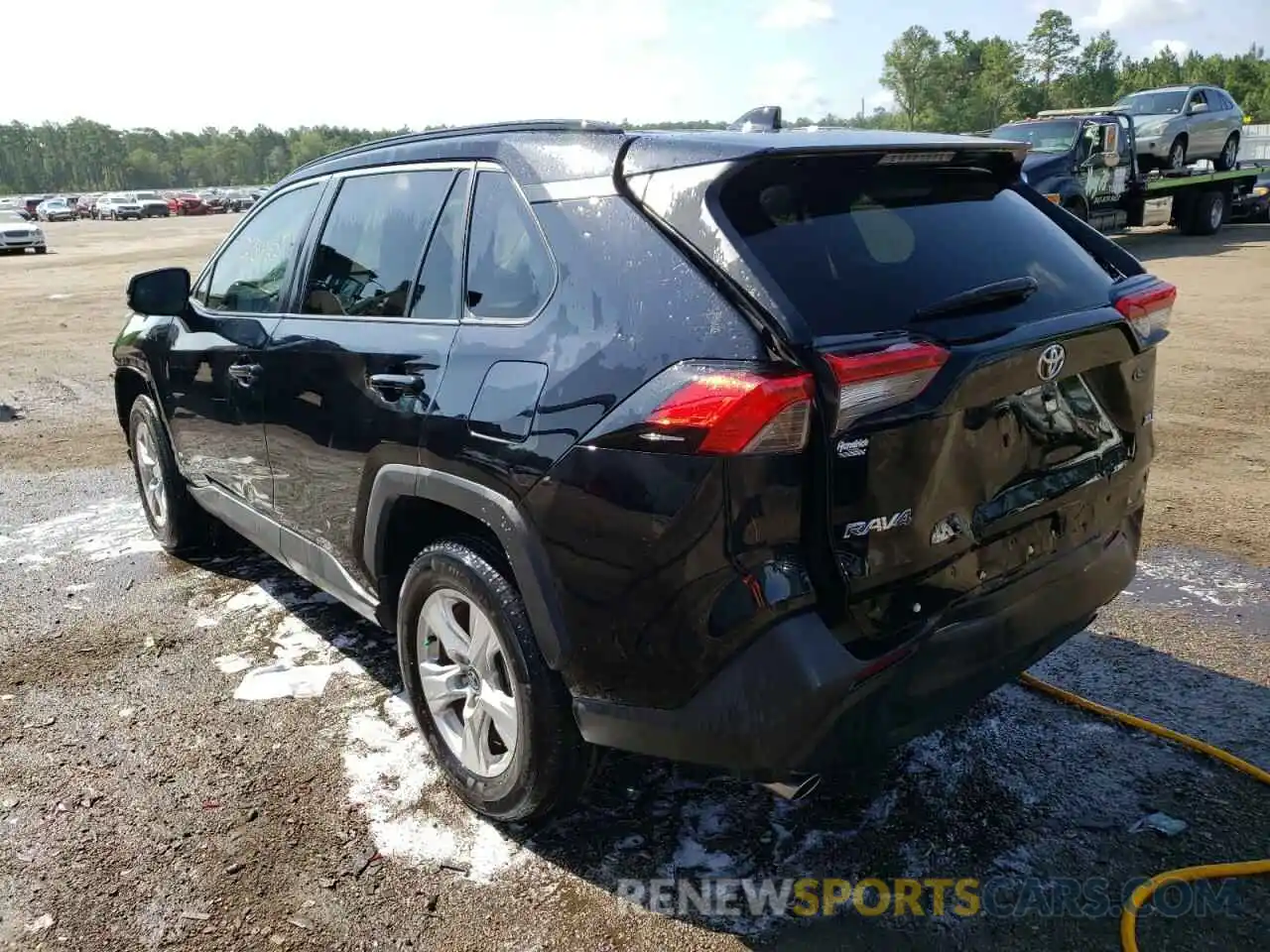 3 Photograph of a damaged car 2T3W1RFV1LC070607 TOYOTA RAV4 2020