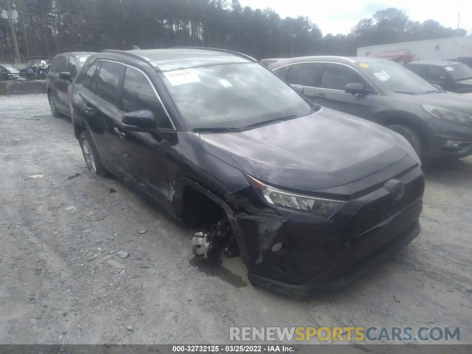 1 Photograph of a damaged car 2T3W1RFV1LC075919 TOYOTA RAV4 2020