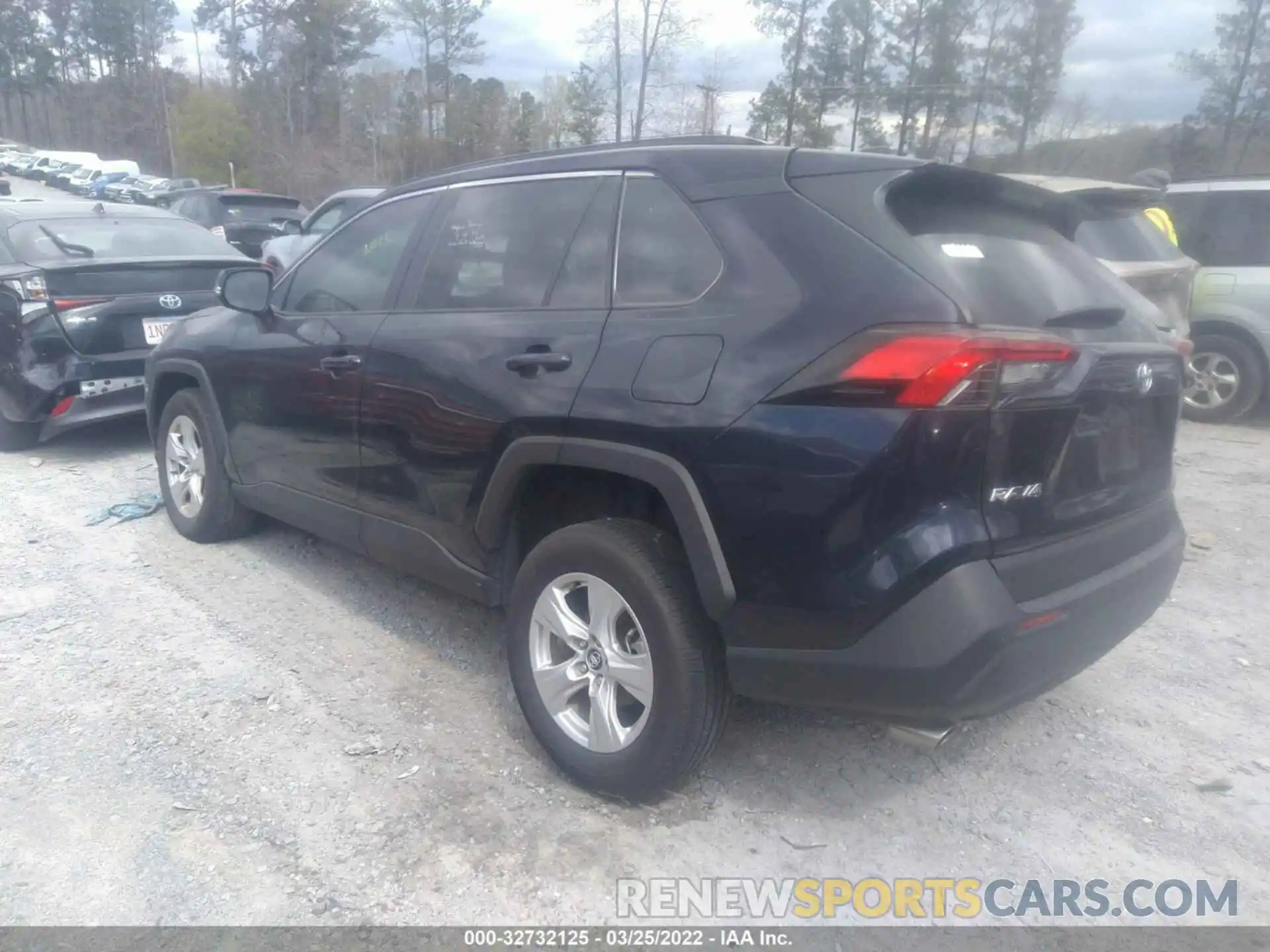 3 Photograph of a damaged car 2T3W1RFV1LC075919 TOYOTA RAV4 2020