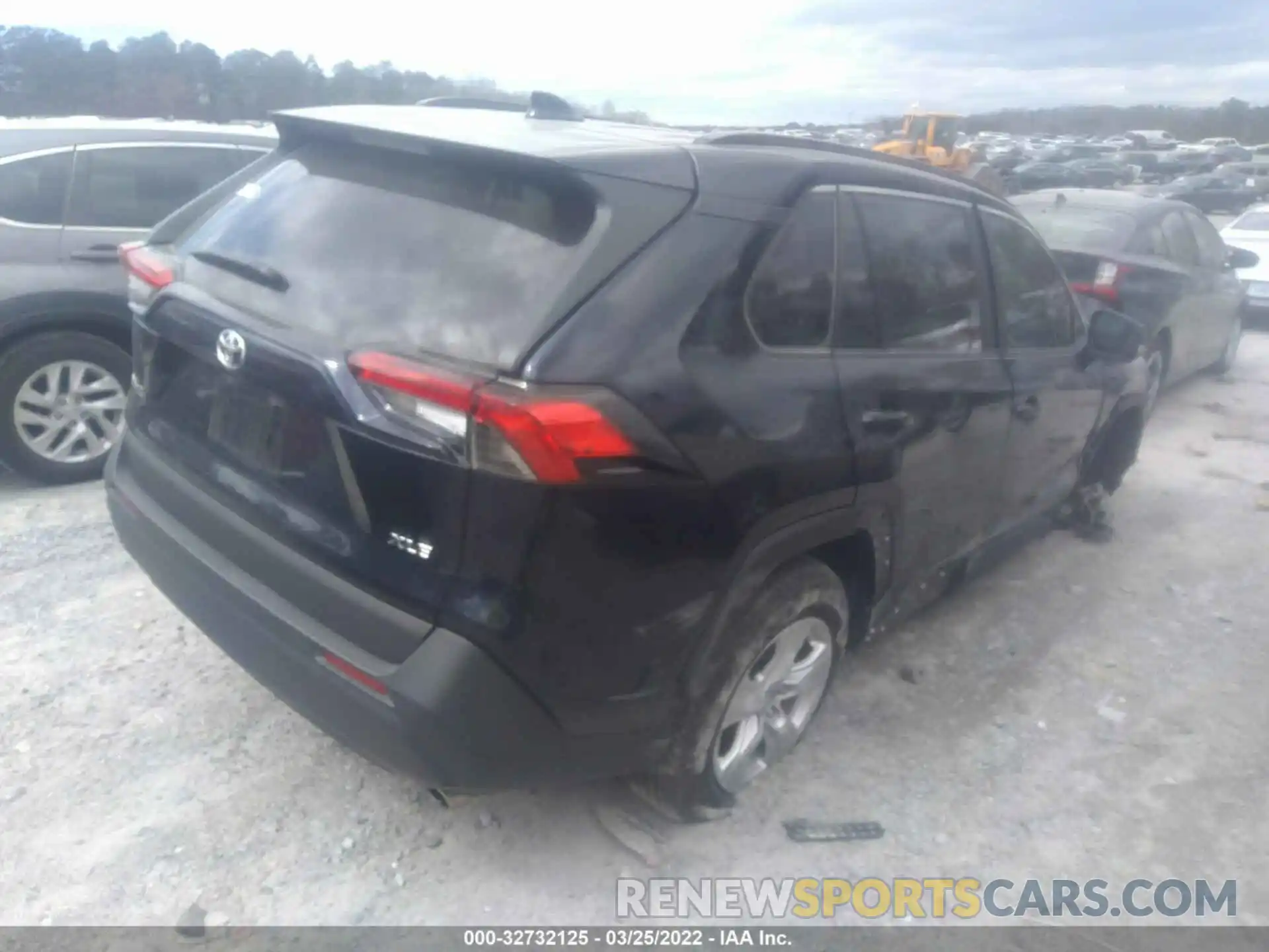 4 Photograph of a damaged car 2T3W1RFV1LC075919 TOYOTA RAV4 2020