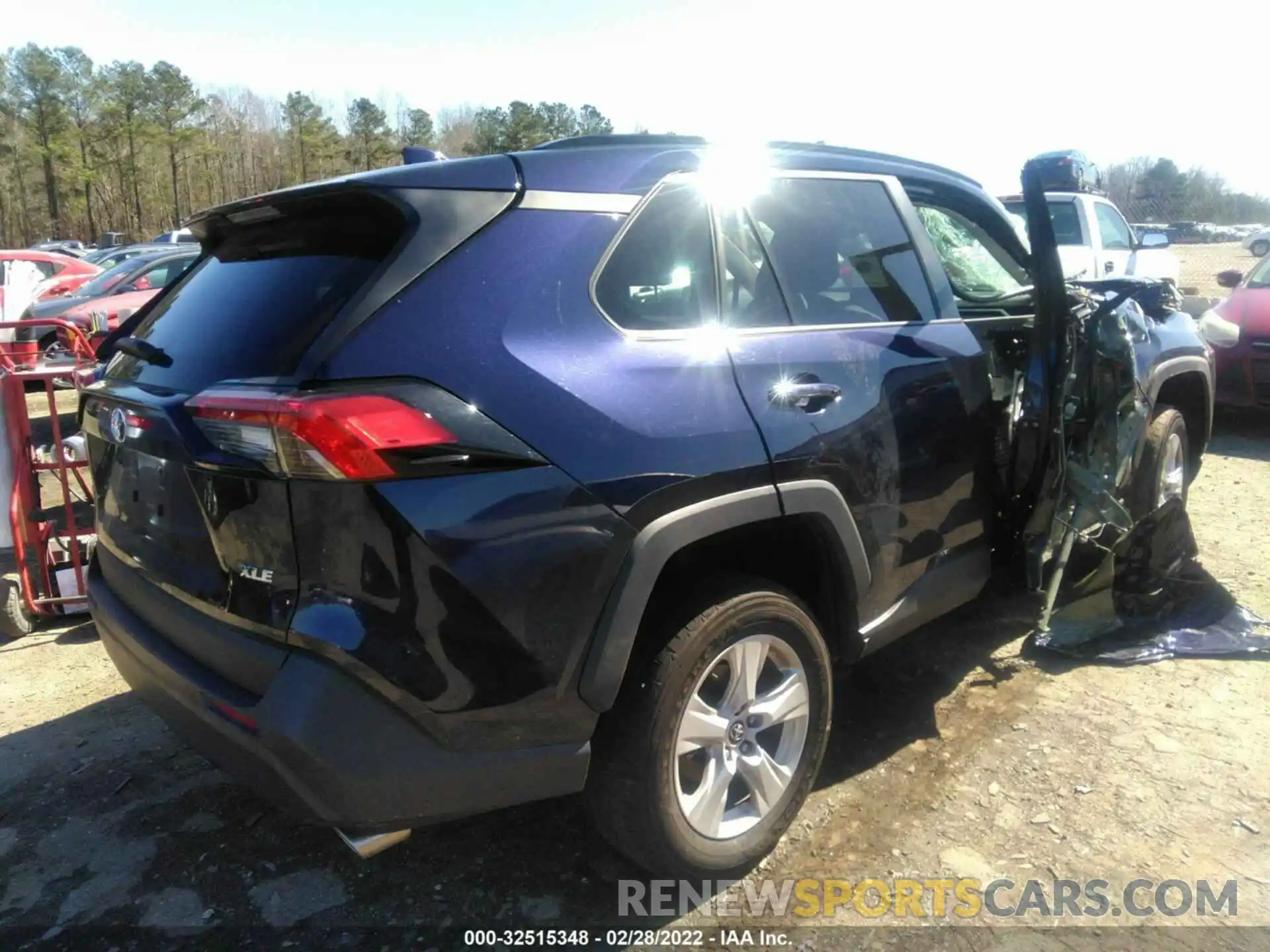 4 Photograph of a damaged car 2T3W1RFV1LC080134 TOYOTA RAV4 2020