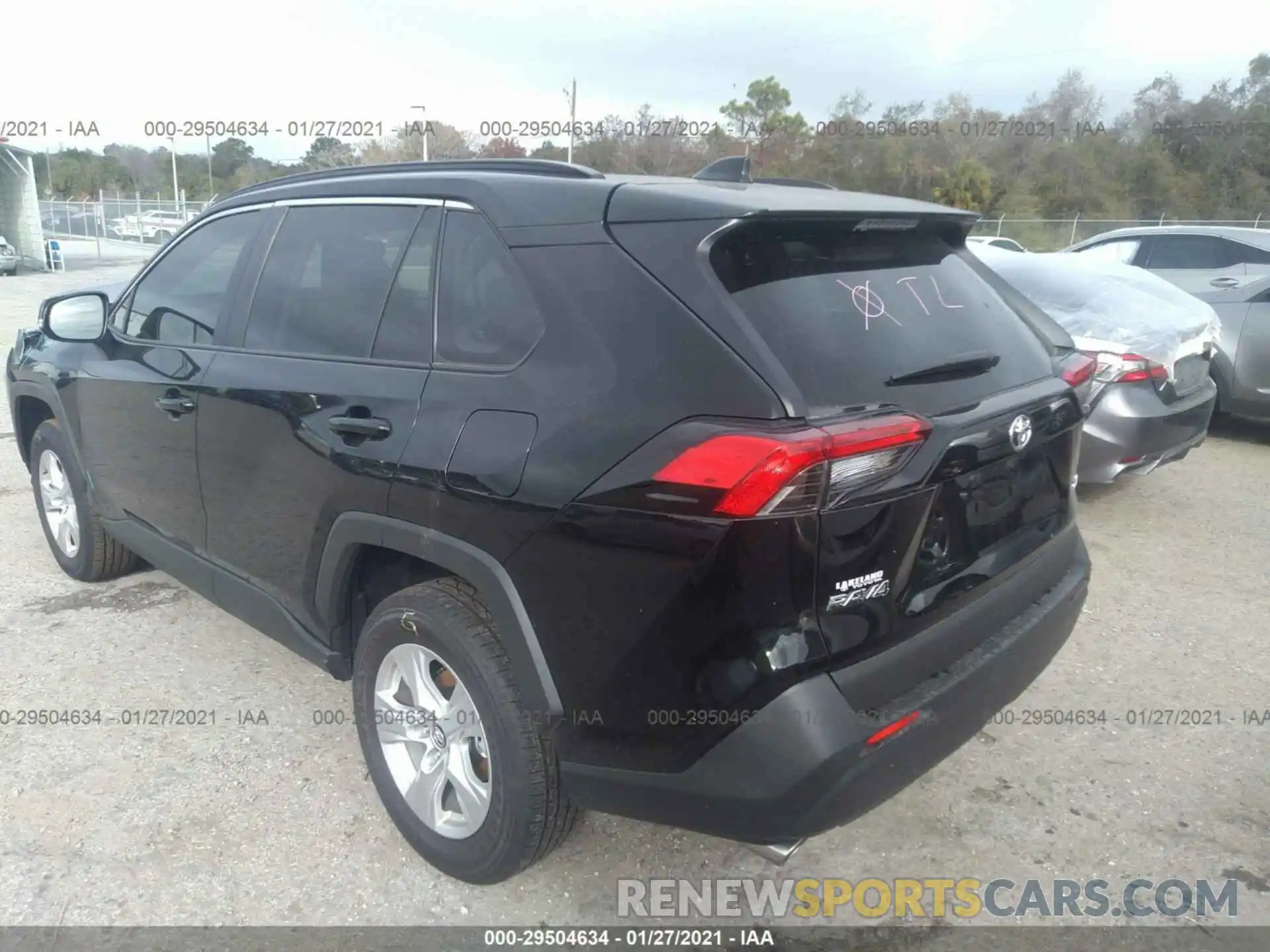 3 Photograph of a damaged car 2T3W1RFV1LC081154 TOYOTA RAV4 2020