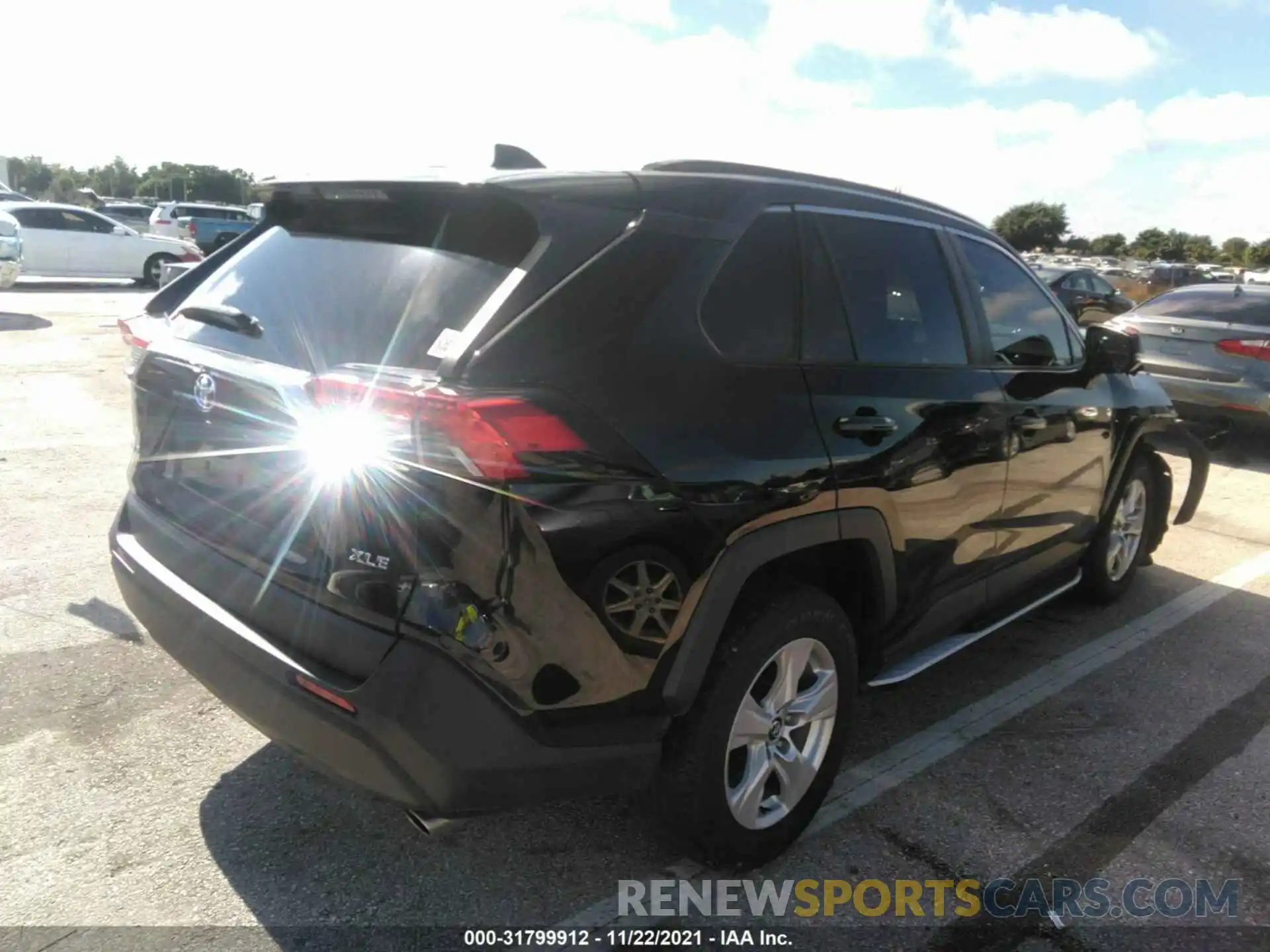 4 Photograph of a damaged car 2T3W1RFV1LW058603 TOYOTA RAV4 2020