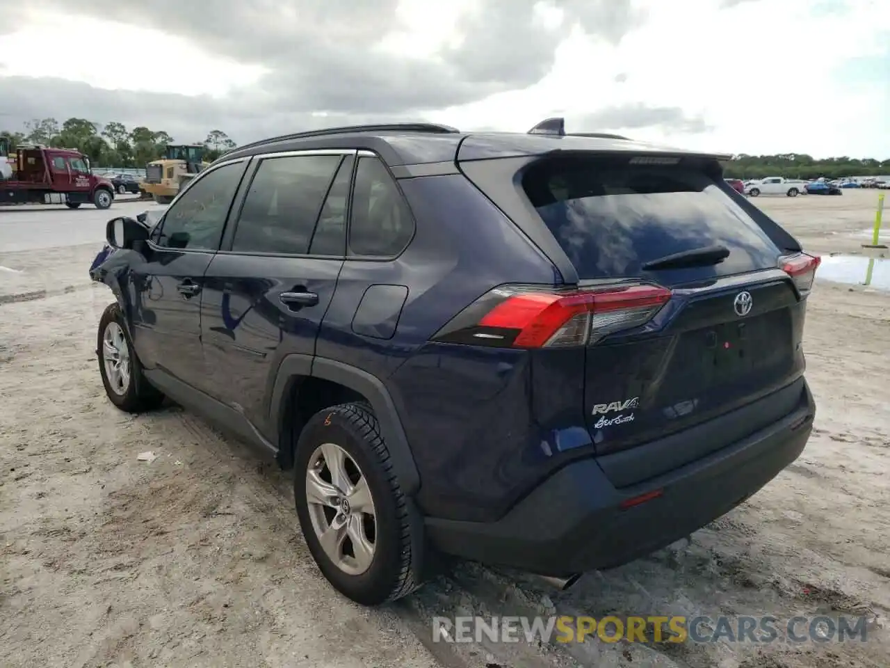 3 Photograph of a damaged car 2T3W1RFV1LW059010 TOYOTA RAV4 2020