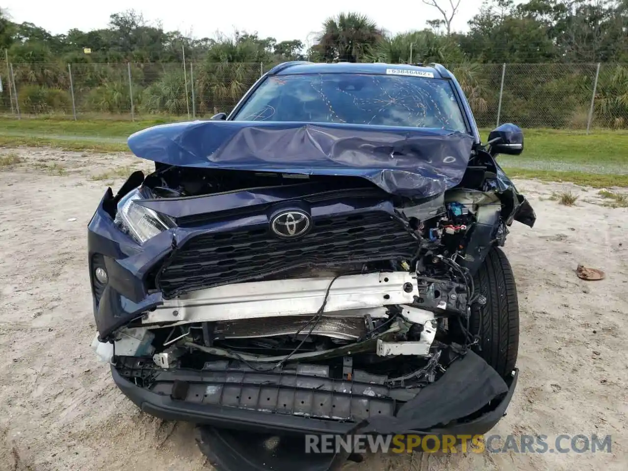 9 Photograph of a damaged car 2T3W1RFV1LW059010 TOYOTA RAV4 2020