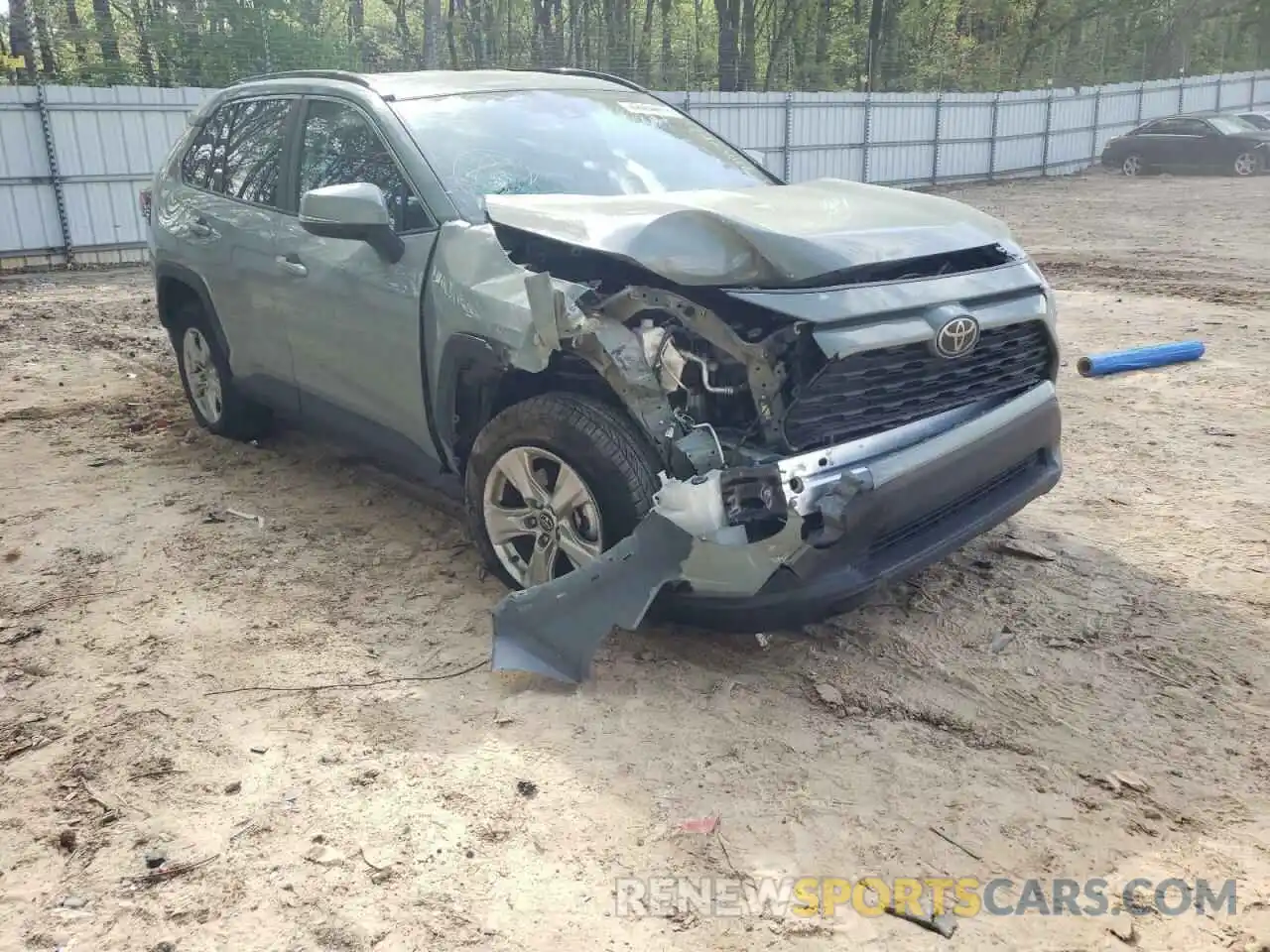 1 Photograph of a damaged car 2T3W1RFV1LW060822 TOYOTA RAV4 2020