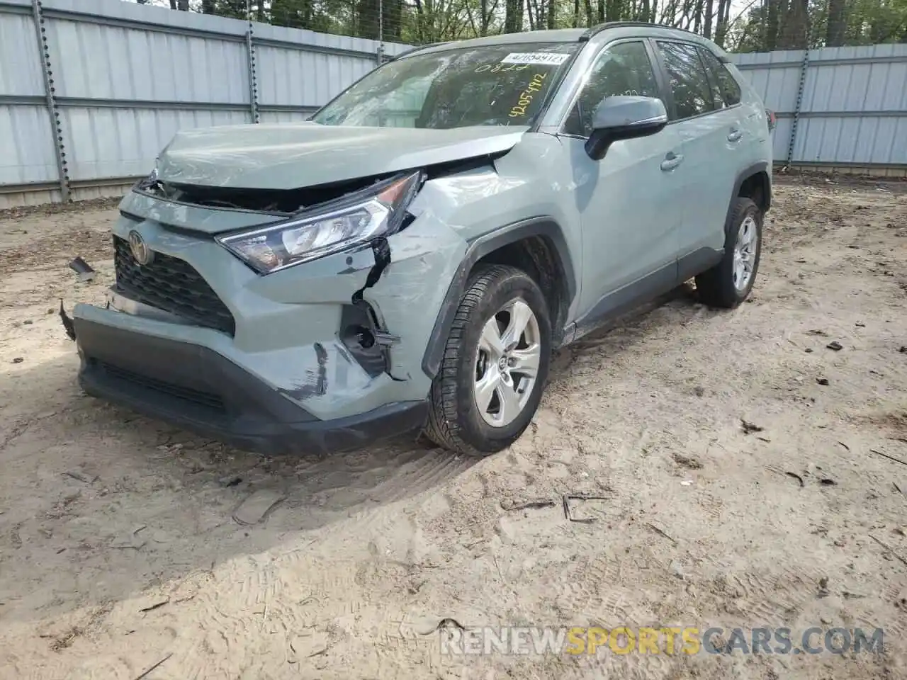 2 Photograph of a damaged car 2T3W1RFV1LW060822 TOYOTA RAV4 2020