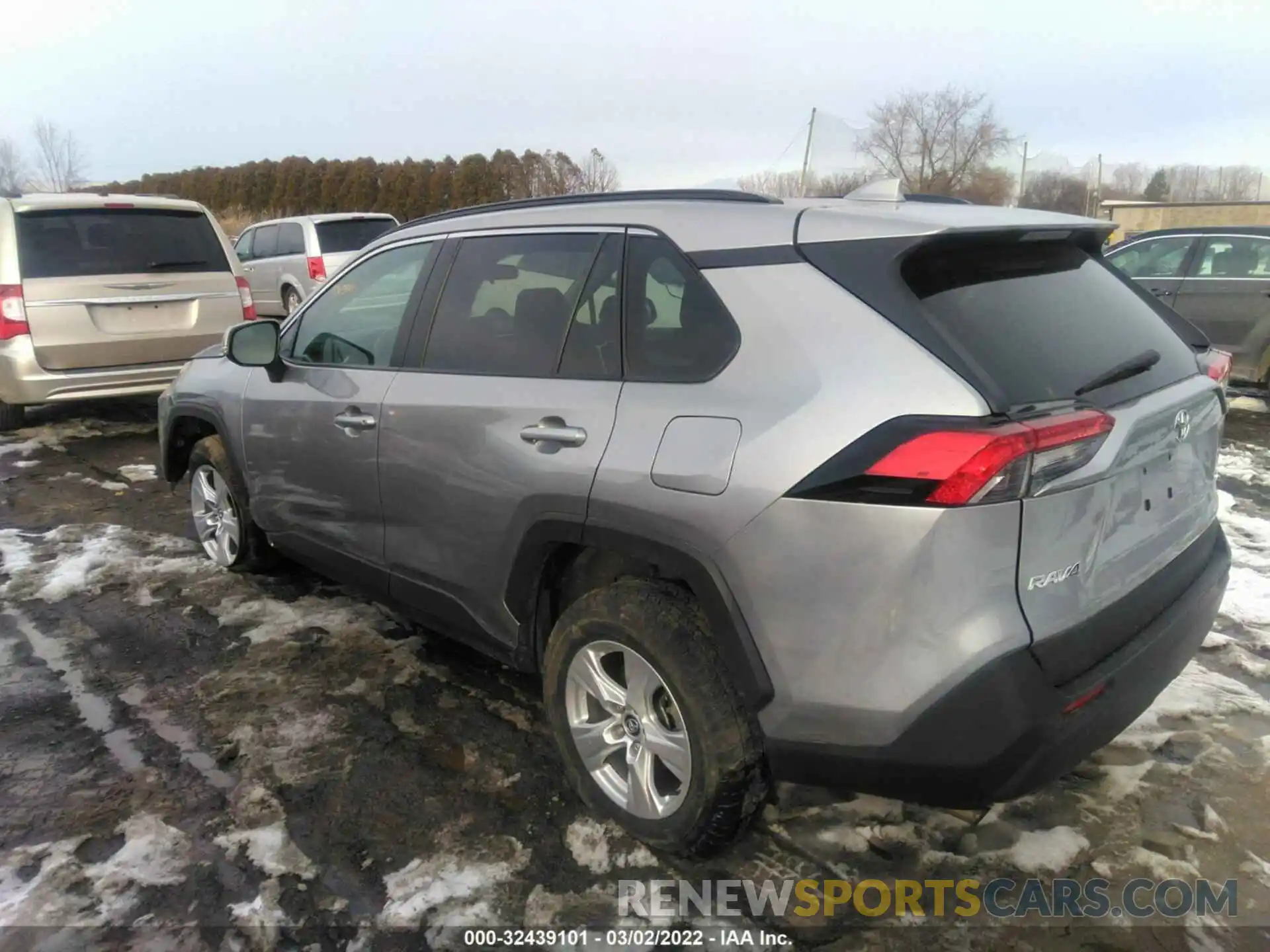 3 Photograph of a damaged car 2T3W1RFV1LW065907 TOYOTA RAV4 2020