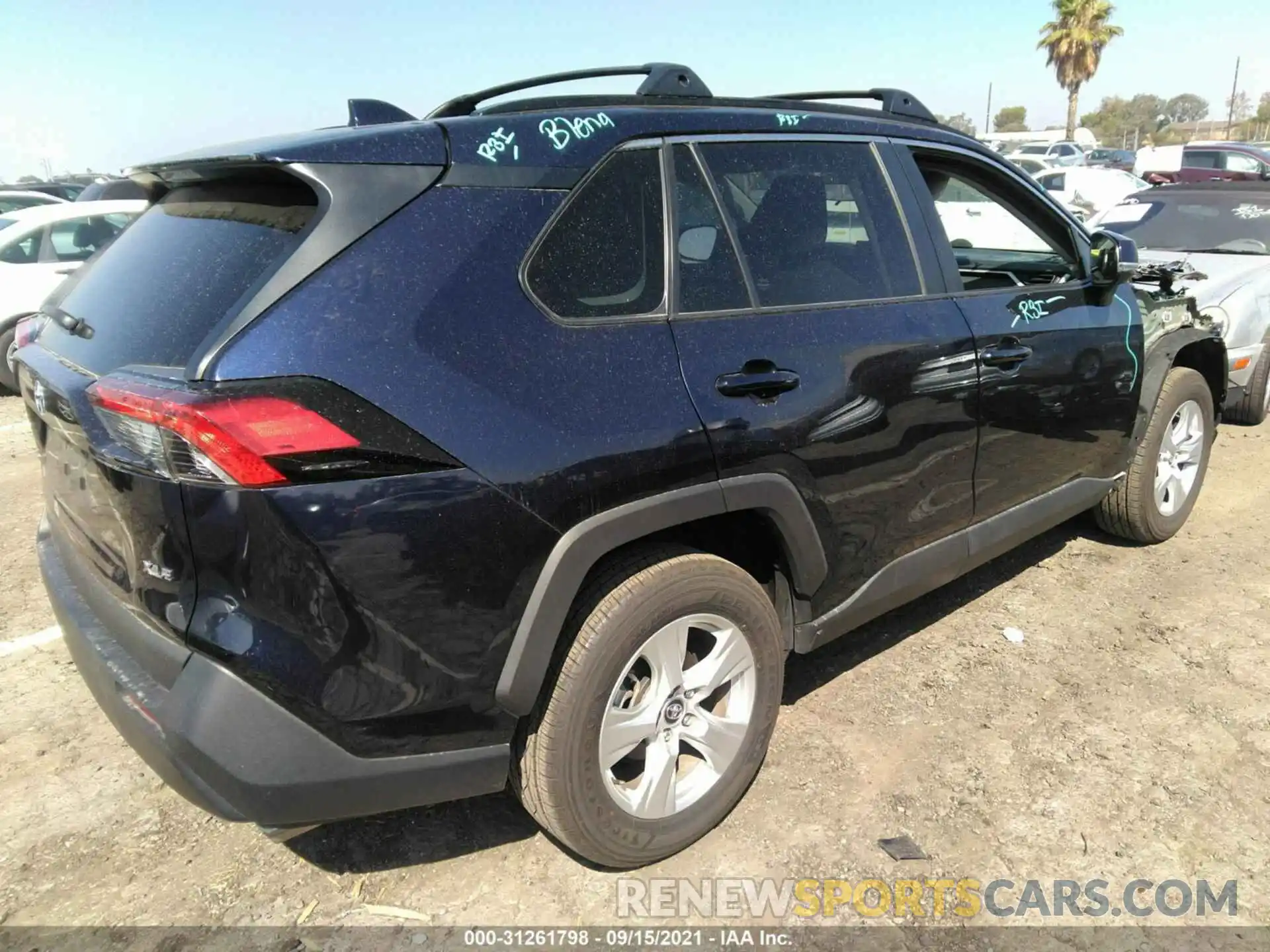 4 Photograph of a damaged car 2T3W1RFV1LW072694 TOYOTA RAV4 2020