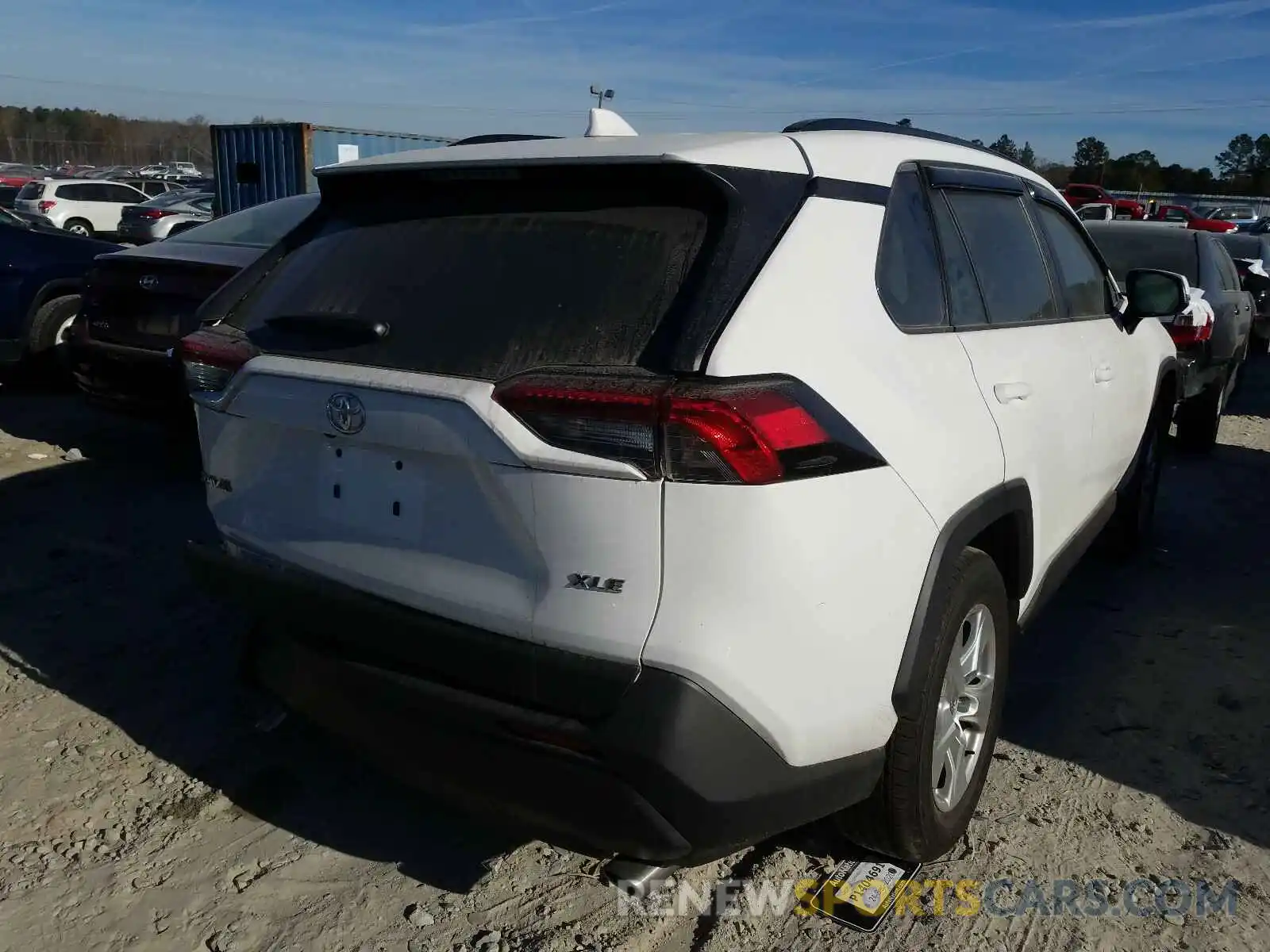 4 Photograph of a damaged car 2T3W1RFV1LW091181 TOYOTA RAV4 2020