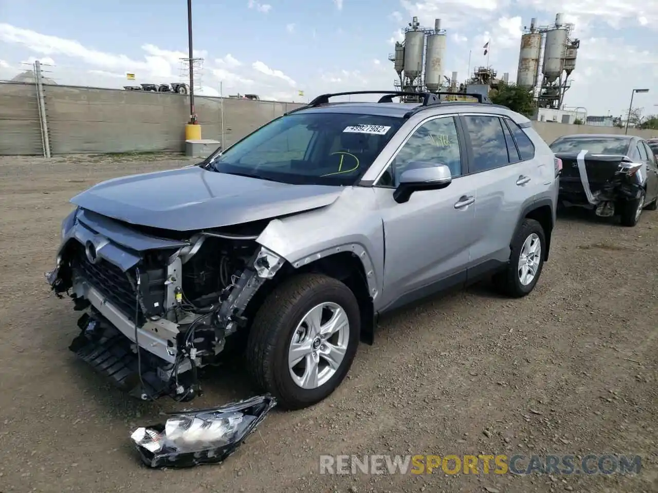 2 Photograph of a damaged car 2T3W1RFV1LW102454 TOYOTA RAV4 2020