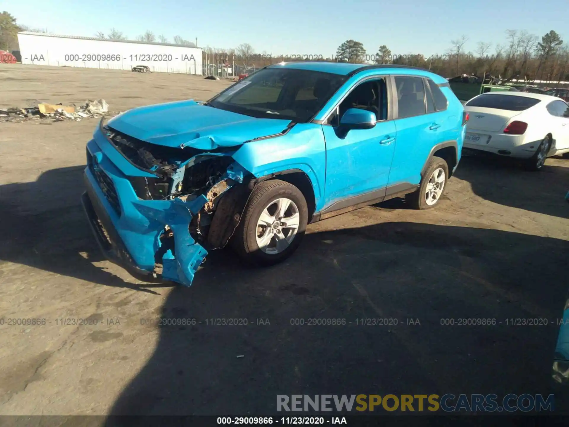 2 Фотография поврежденного автомобиля 2T3W1RFV2LC038605 TOYOTA RAV4 2020