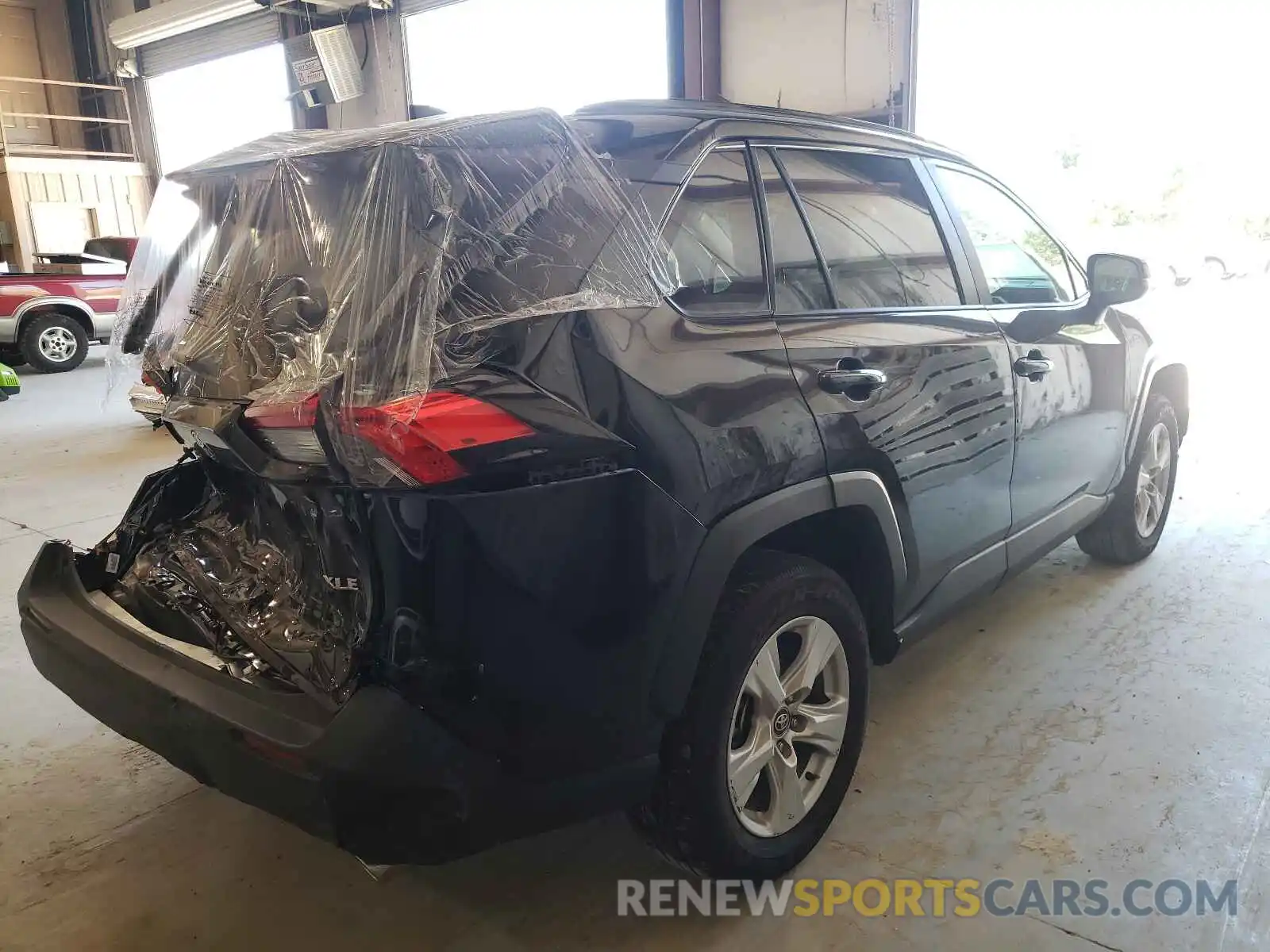 4 Photograph of a damaged car 2T3W1RFV2LC043268 TOYOTA RAV4 2020