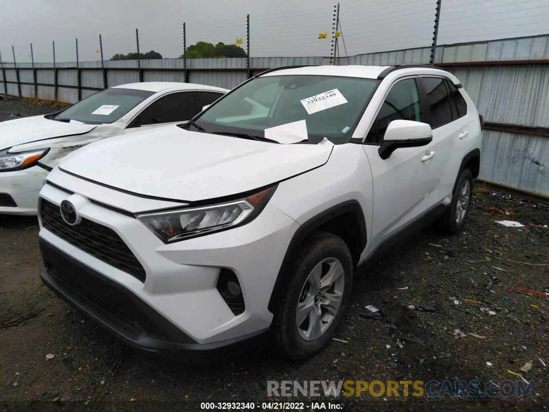 2 Photograph of a damaged car 2T3W1RFV2LC044596 TOYOTA RAV4 2020