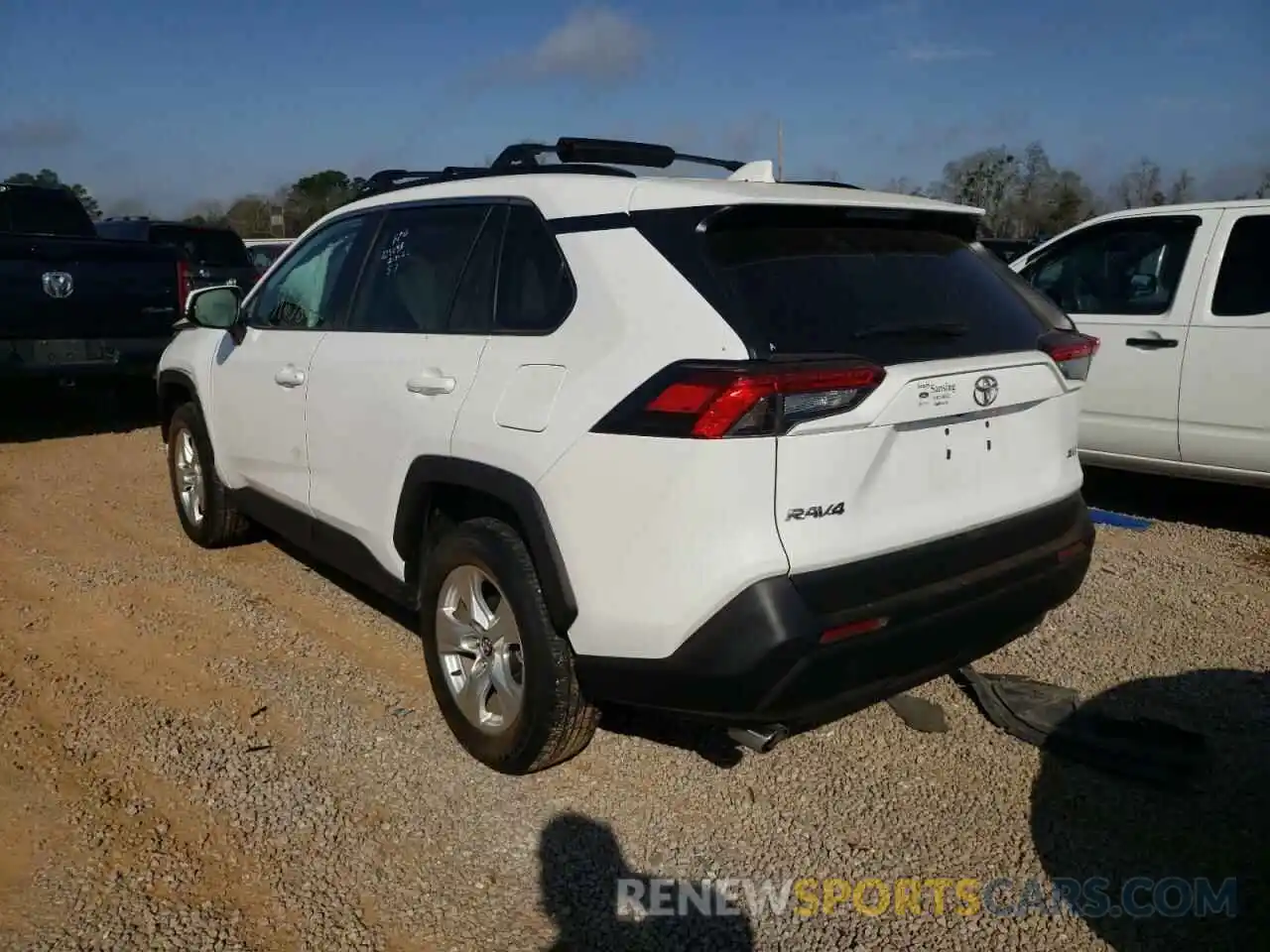 3 Photograph of a damaged car 2T3W1RFV2LC046493 TOYOTA RAV4 2020