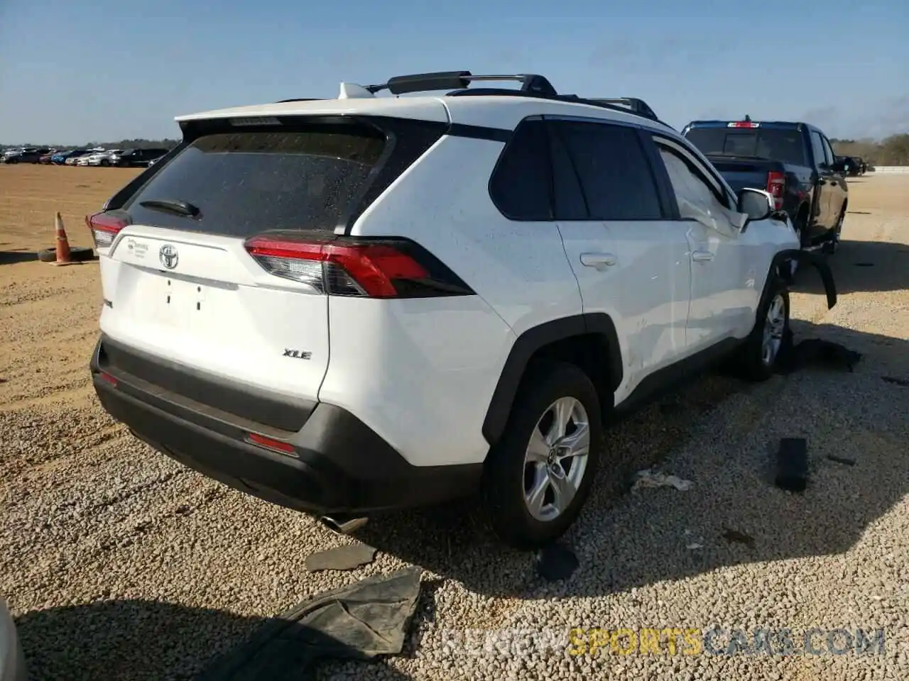 4 Photograph of a damaged car 2T3W1RFV2LC046493 TOYOTA RAV4 2020