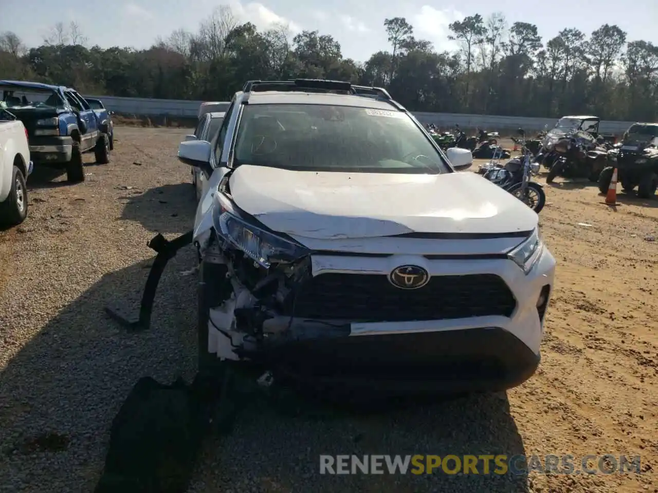 9 Photograph of a damaged car 2T3W1RFV2LC046493 TOYOTA RAV4 2020