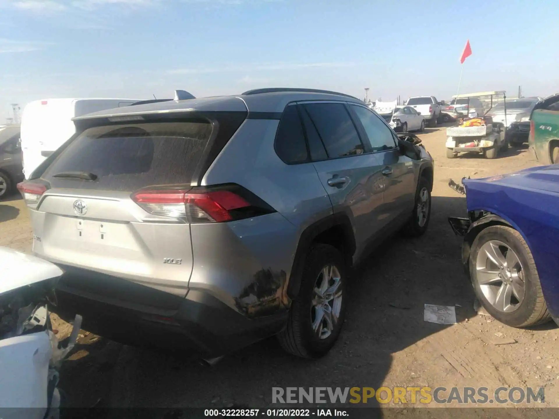 4 Photograph of a damaged car 2T3W1RFV2LC052889 TOYOTA RAV4 2020