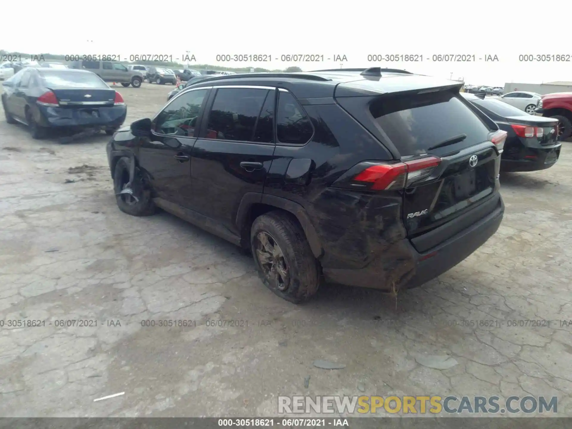 3 Фотография поврежденного автомобиля 2T3W1RFV2LC053461 TOYOTA RAV4 2020