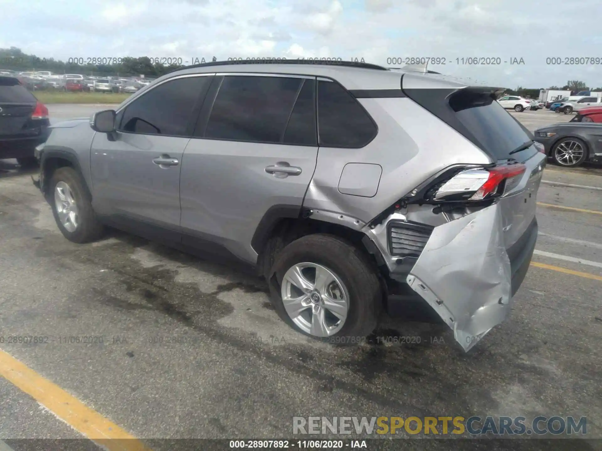 3 Photograph of a damaged car 2T3W1RFV2LC055954 TOYOTA RAV4 2020