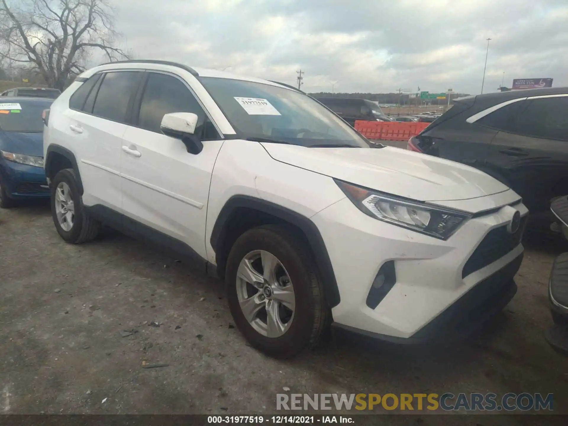 1 Photograph of a damaged car 2T3W1RFV2LC065335 TOYOTA RAV4 2020