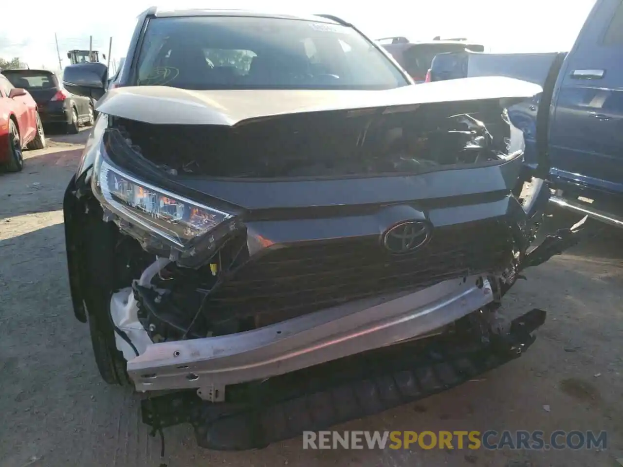 9 Photograph of a damaged car 2T3W1RFV2LC073404 TOYOTA RAV4 2020