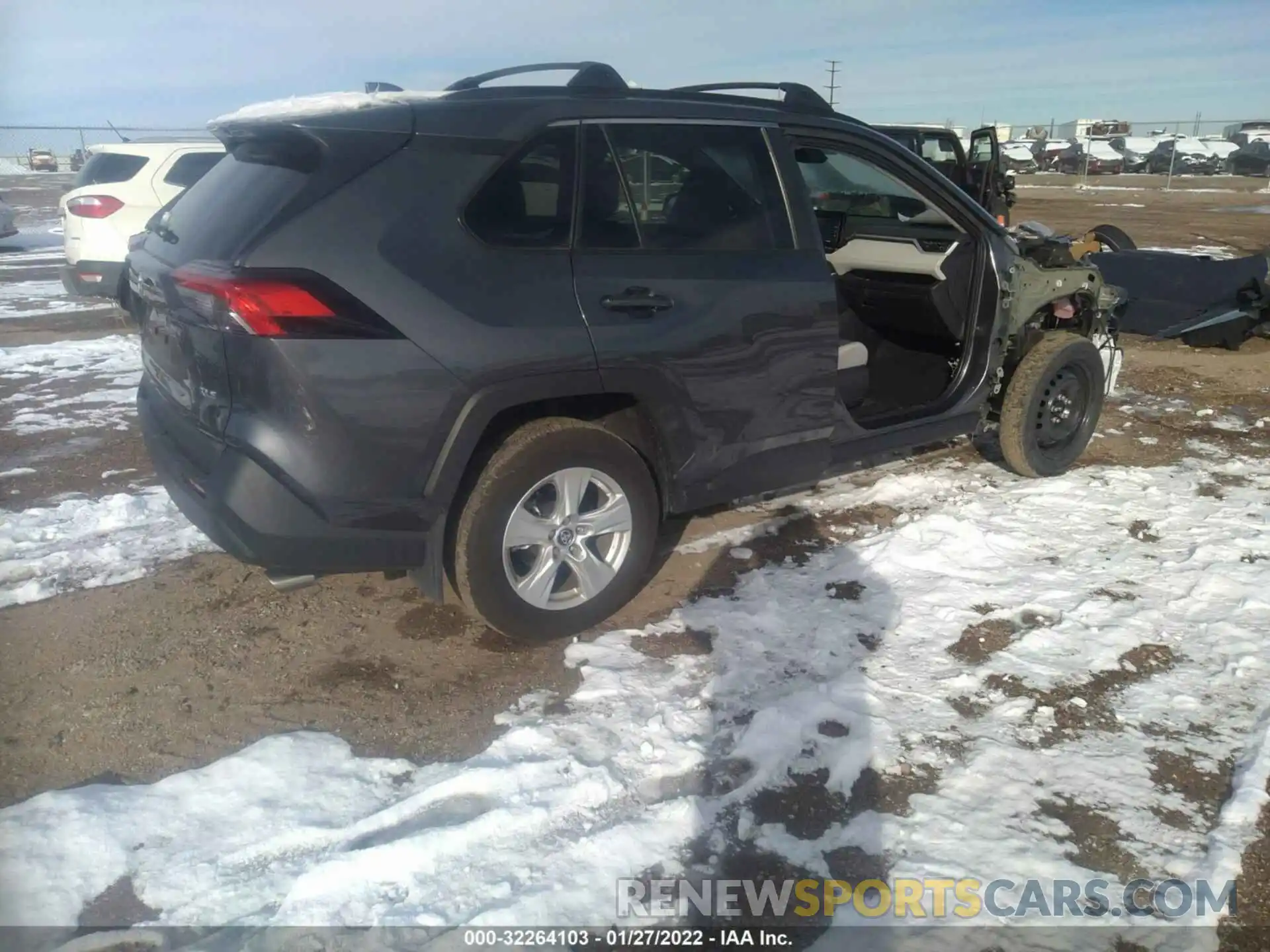 4 Photograph of a damaged car 2T3W1RFV2LC075928 TOYOTA RAV4 2020