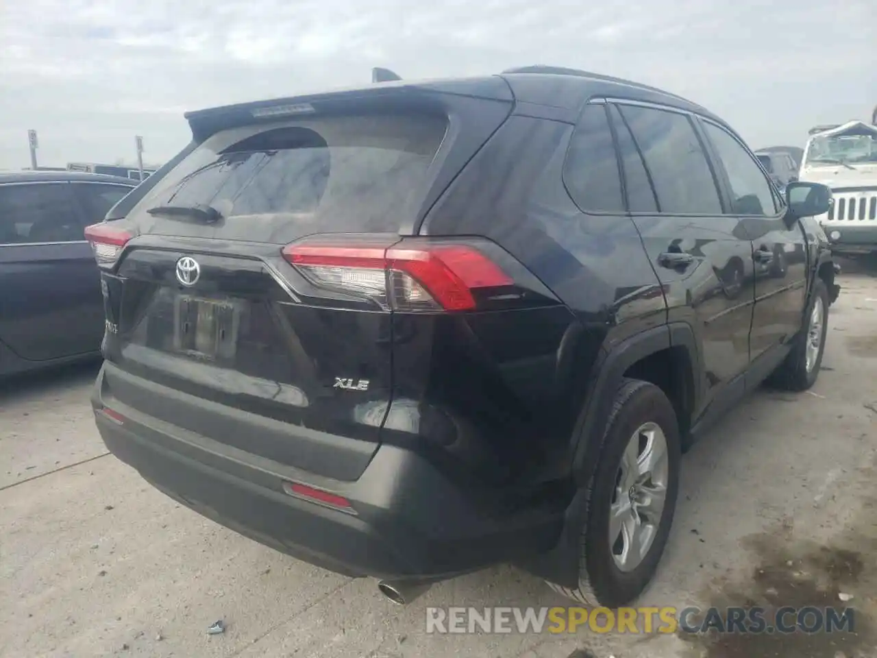 4 Photograph of a damaged car 2T3W1RFV2LW066502 TOYOTA RAV4 2020