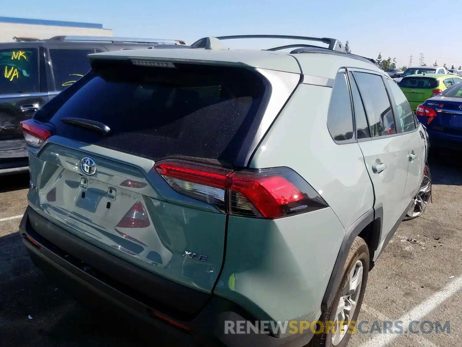 4 Photograph of a damaged car 2T3W1RFV2LW066757 TOYOTA RAV4 2020