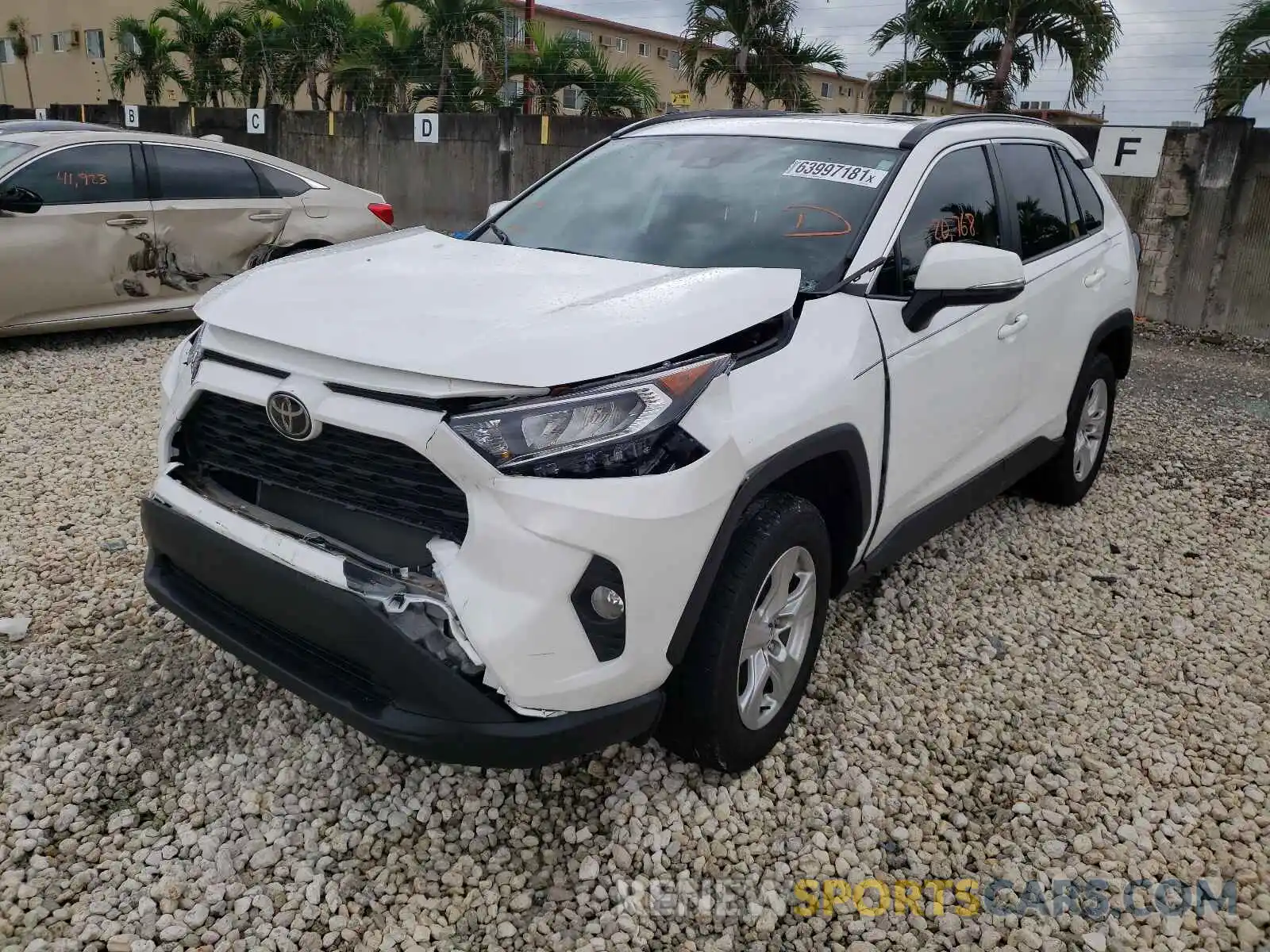 2 Photograph of a damaged car 2T3W1RFV2LW067763 TOYOTA RAV4 2020