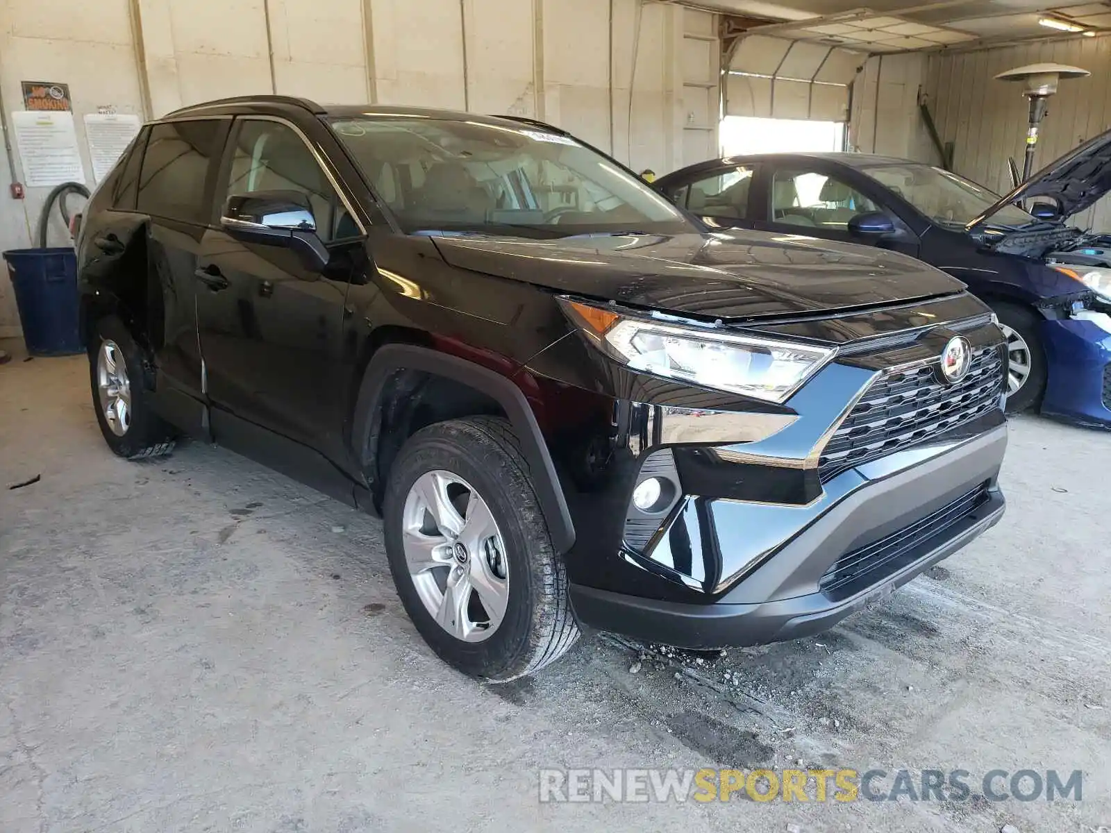 1 Photograph of a damaged car 2T3W1RFV2LW070159 TOYOTA RAV4 2020