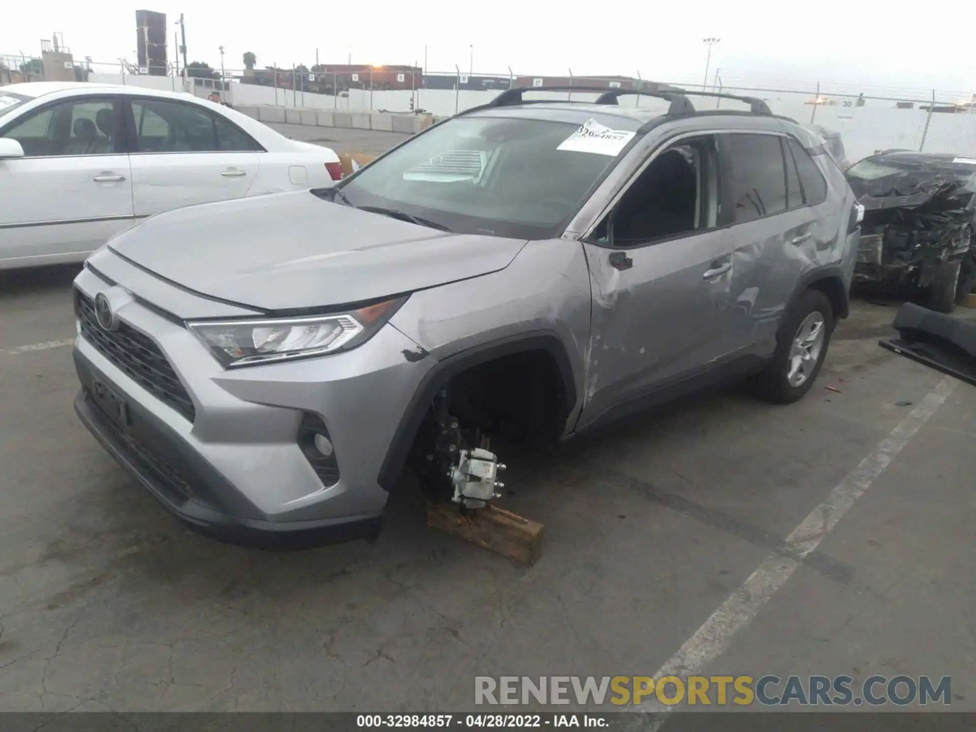 2 Фотография поврежденного автомобиля 2T3W1RFV2LW073580 TOYOTA RAV4 2020