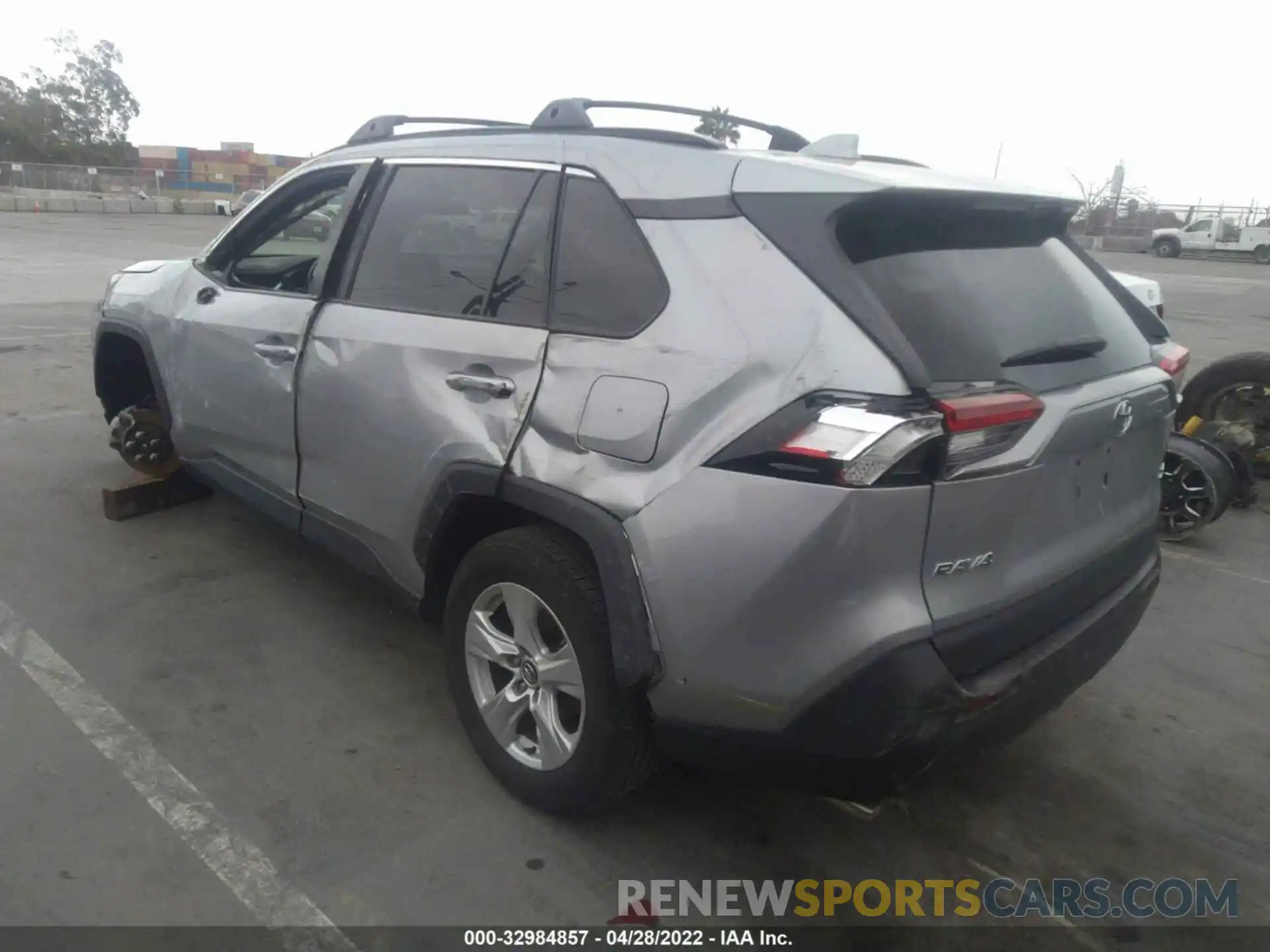 3 Фотография поврежденного автомобиля 2T3W1RFV2LW073580 TOYOTA RAV4 2020