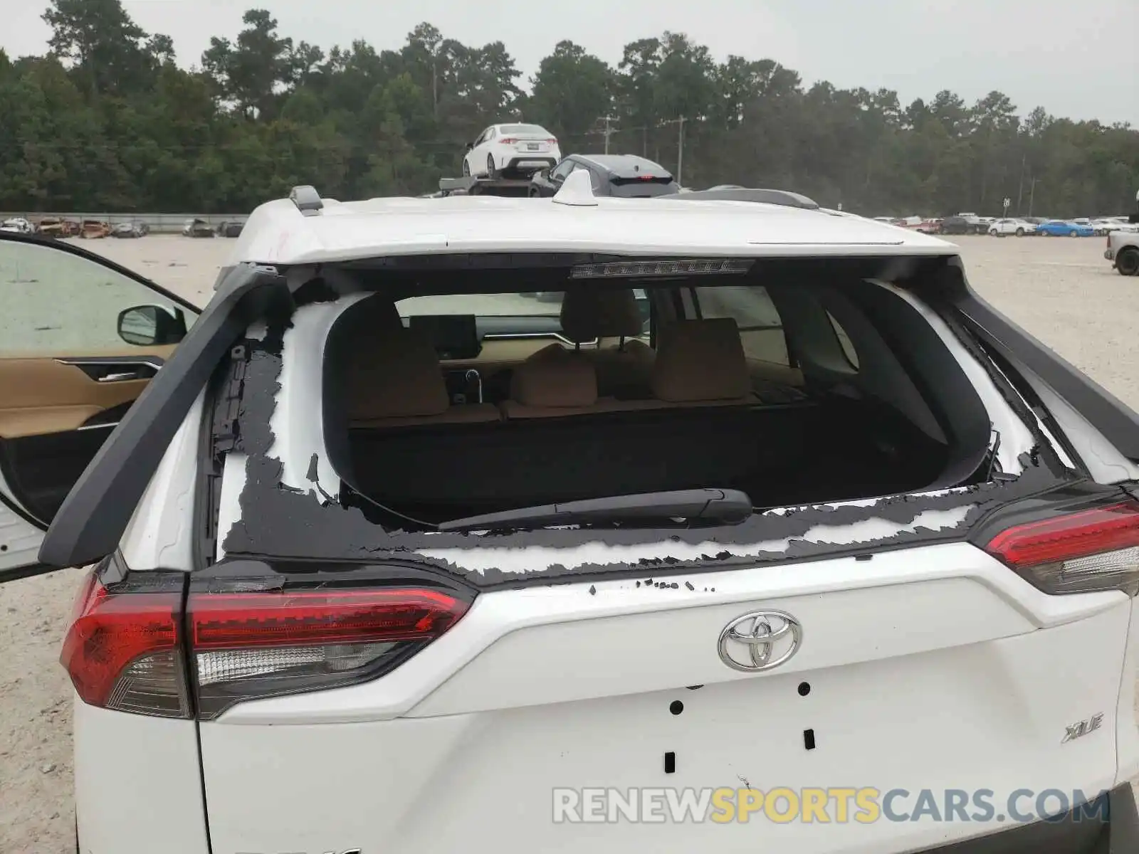 9 Photograph of a damaged car 2T3W1RFV2LW093120 TOYOTA RAV4 2020