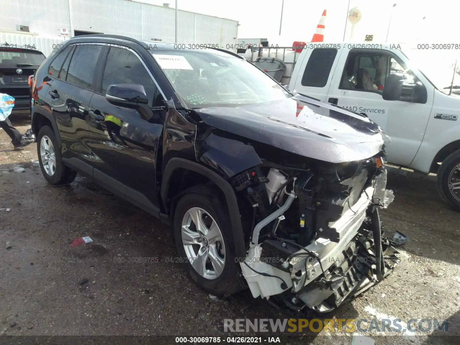 1 Photograph of a damaged car 2T3W1RFV2LW093652 TOYOTA RAV4 2020