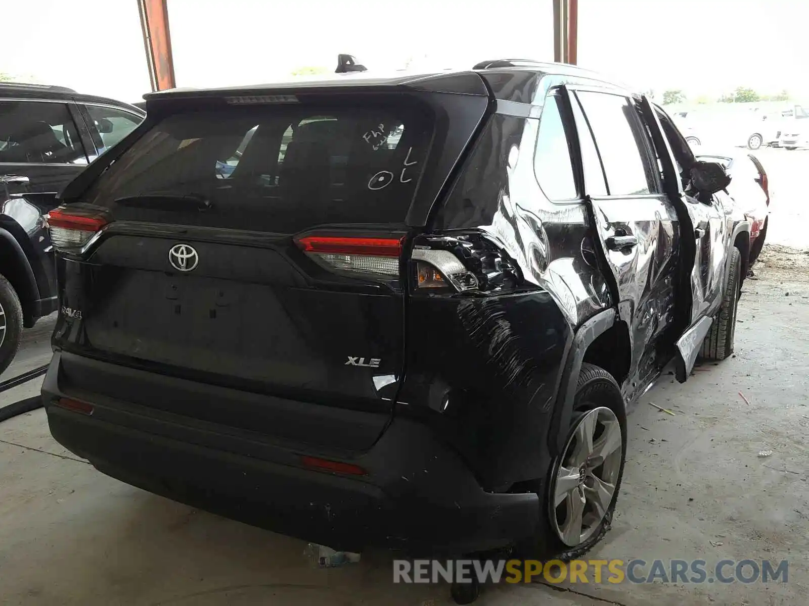 4 Photograph of a damaged car 2T3W1RFV3LC041934 TOYOTA RAV4 2020