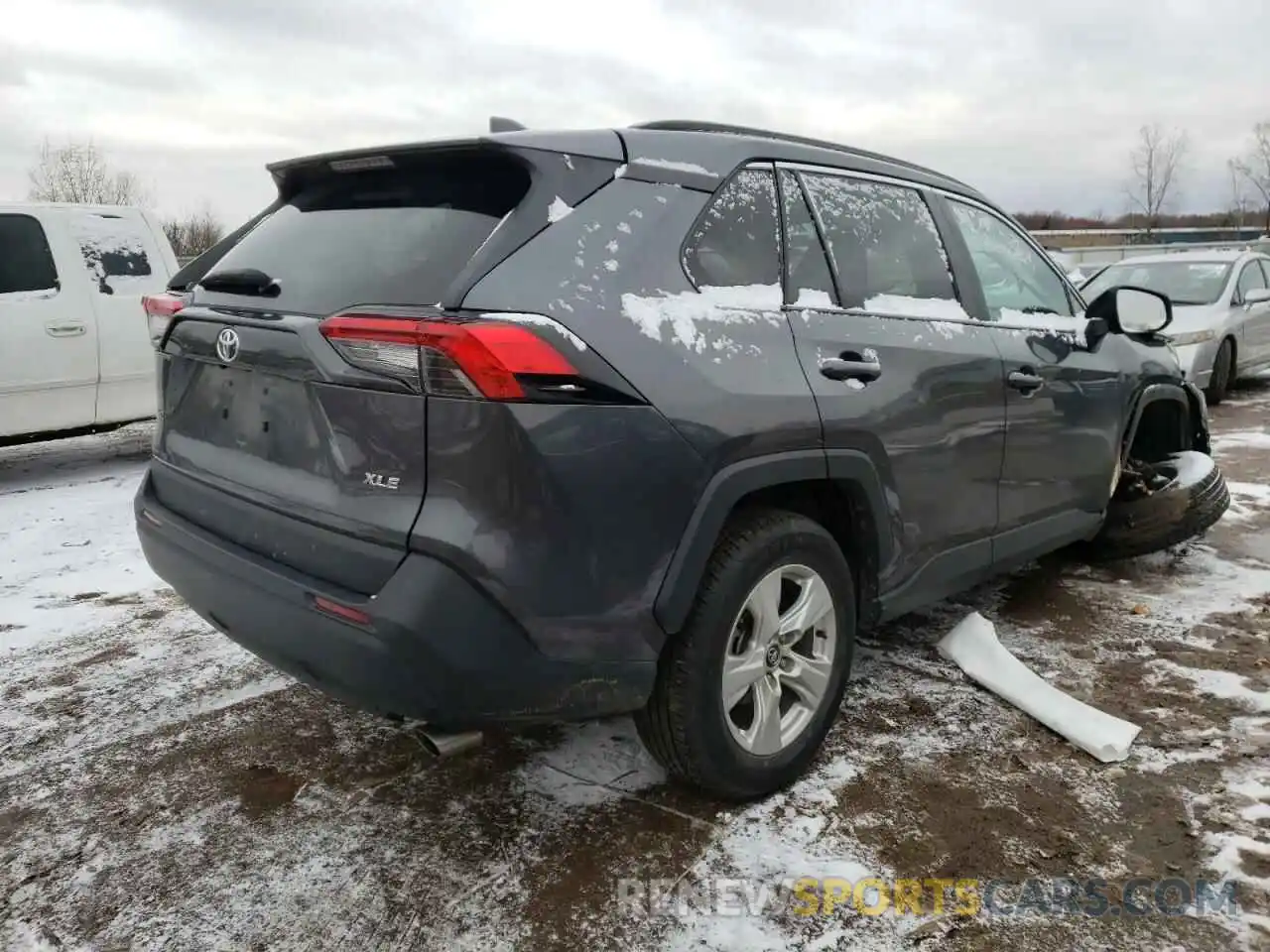 4 Photograph of a damaged car 2T3W1RFV3LC046499 TOYOTA RAV4 2020